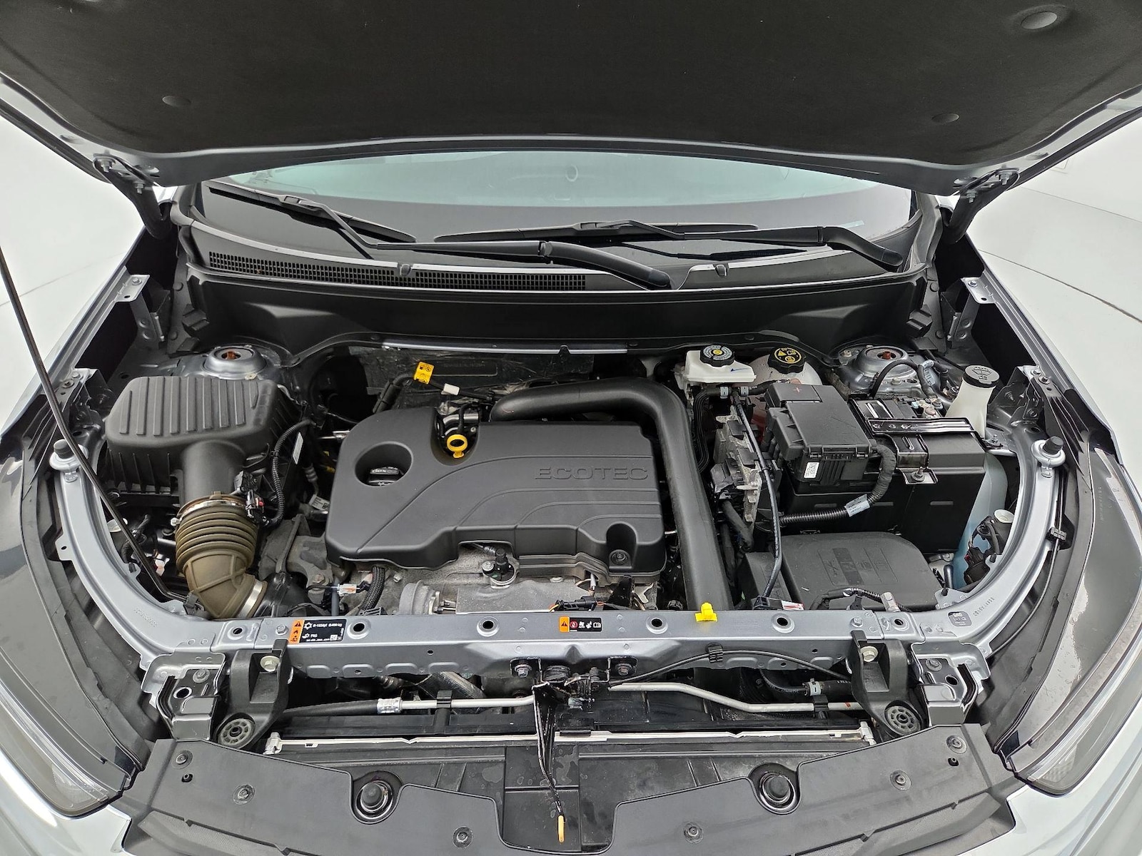 2024 Chevrolet Equinox LS - Photo 22