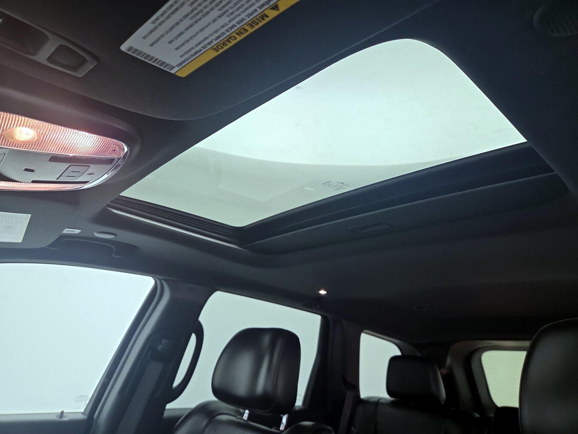 Thumbnail: 2020 Jeep Grand Cherokee - 20