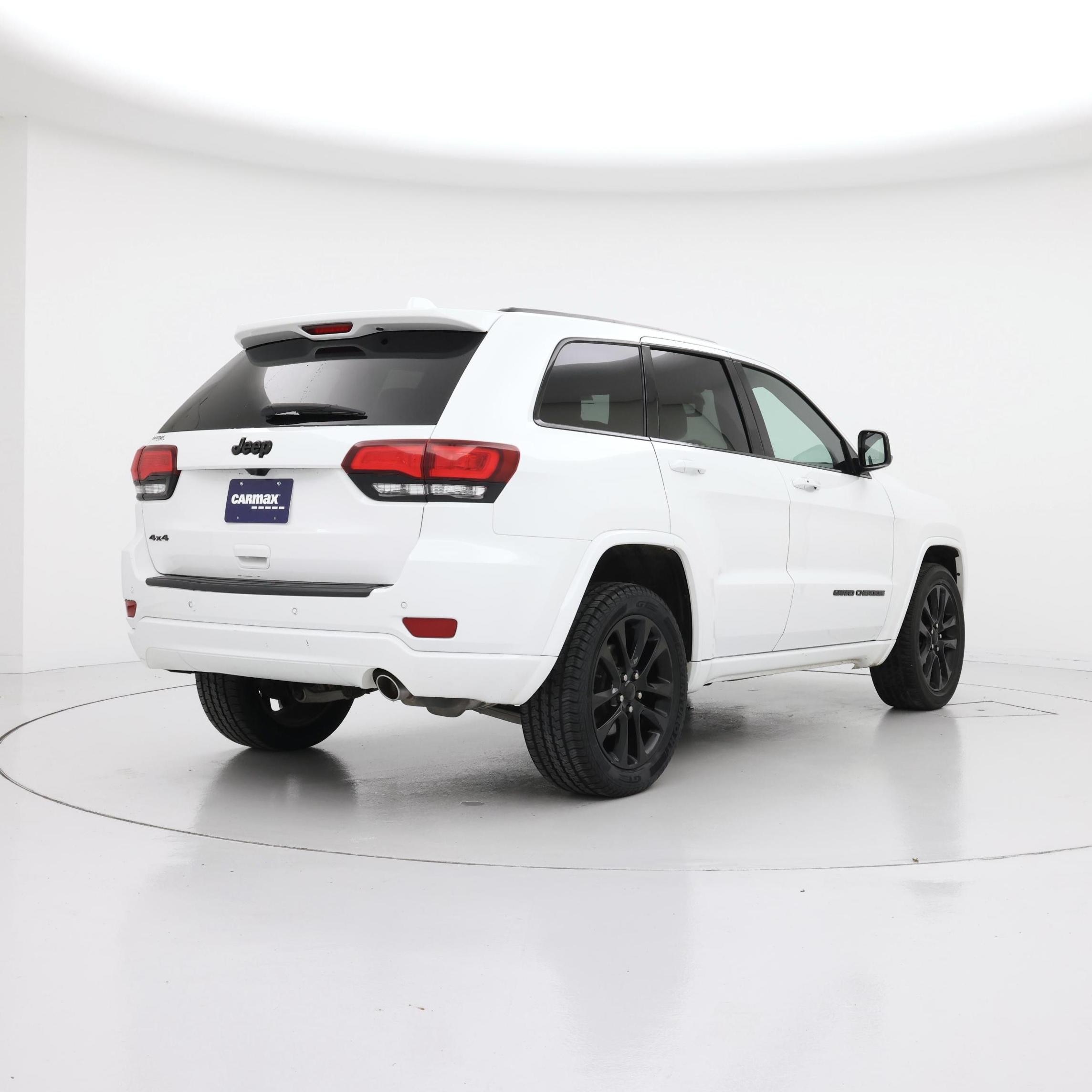Thumbnail: 2020 Jeep Grand Cherokee - 8