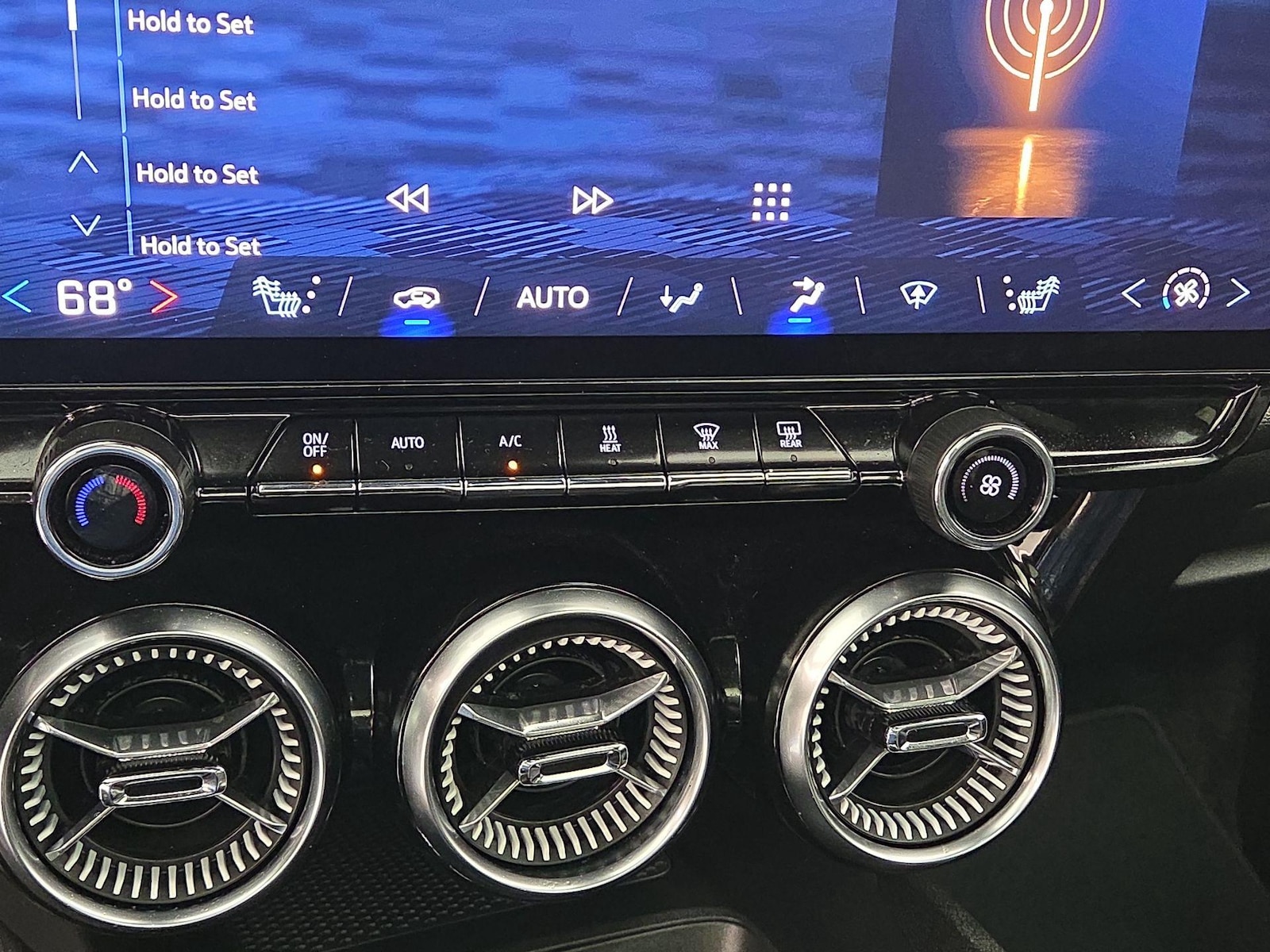 2024 Chevrolet Blazer EV LT - Photo 18