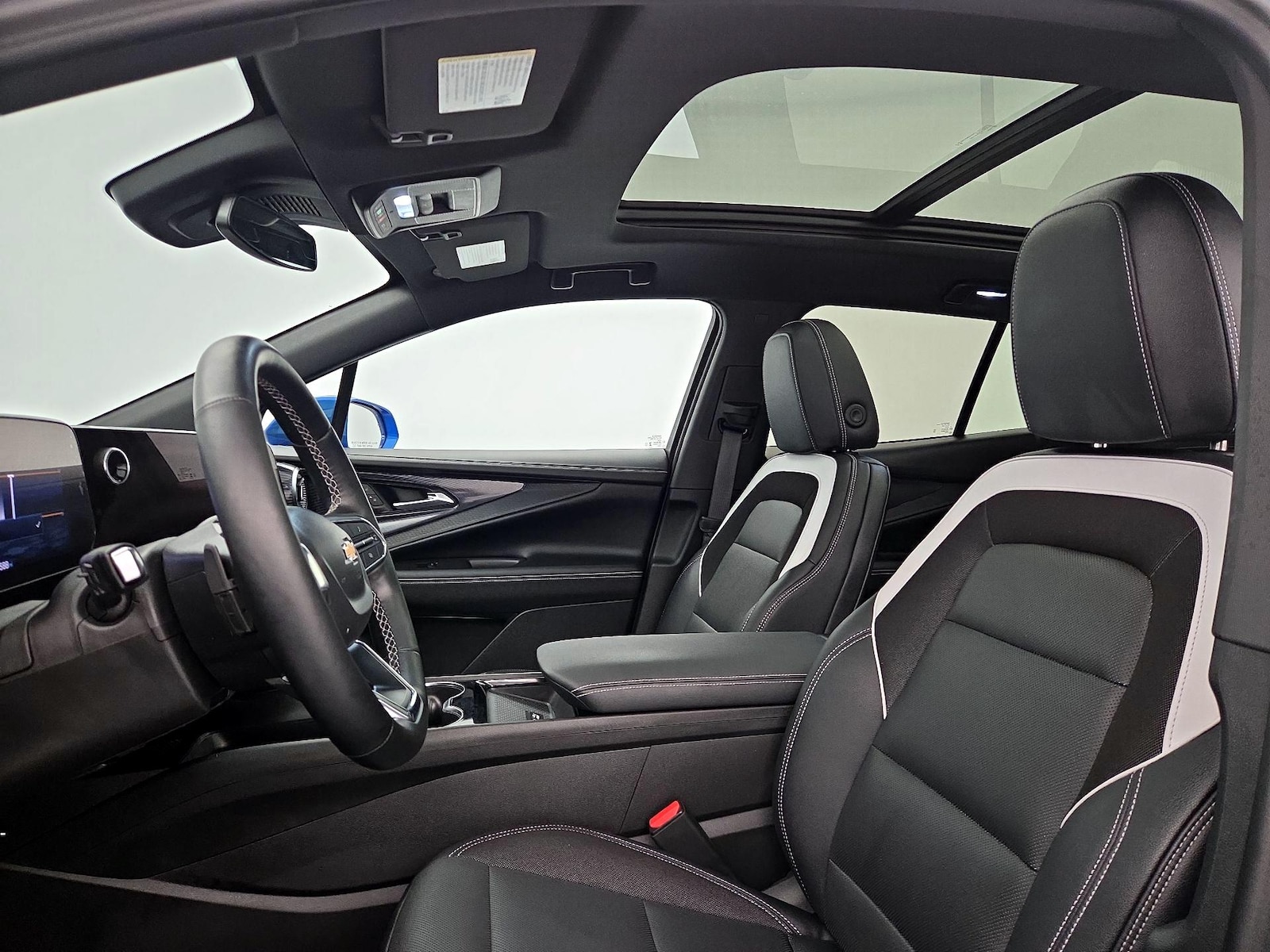 2024 Chevrolet Blazer EV LT - Photo 21