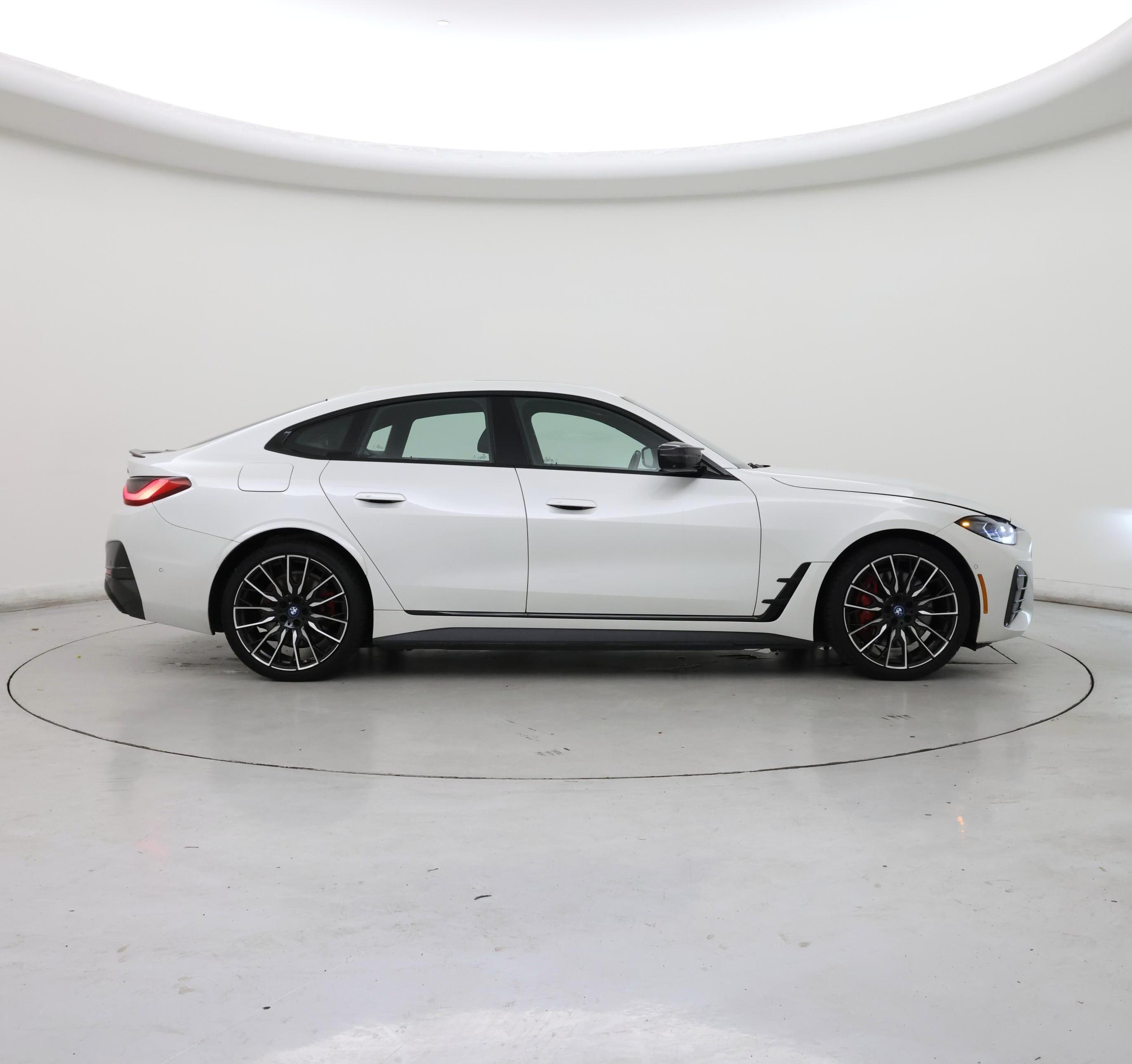 Thumbnail: 2022 BMW i4 - 7