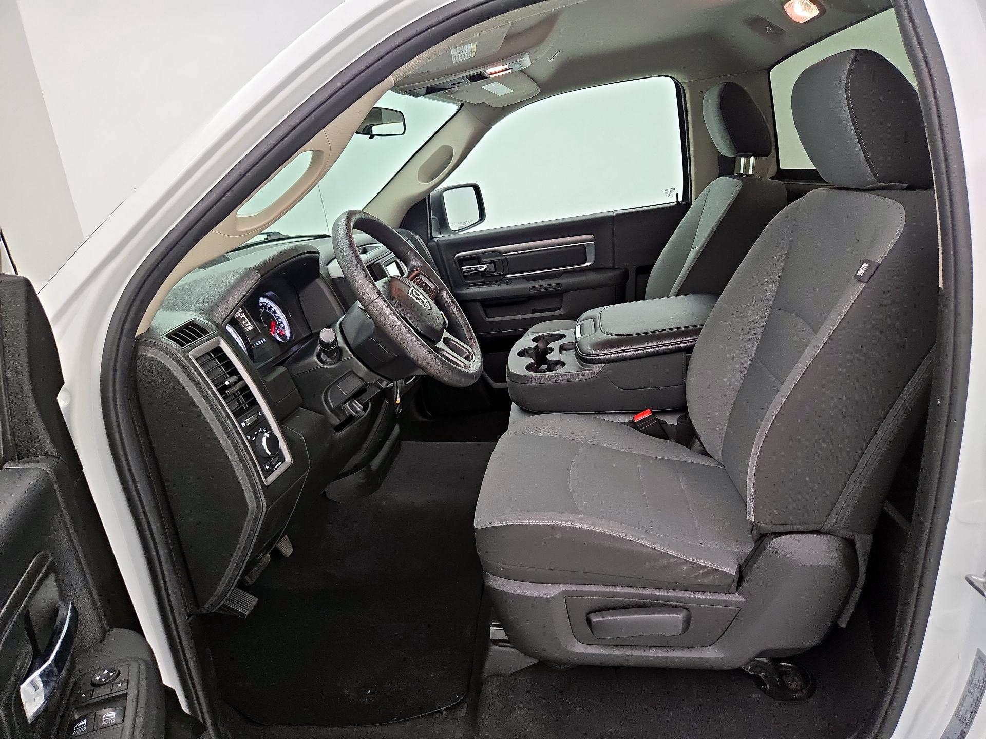 Thumbnail: 2021 RAM 1500 Classic - 11