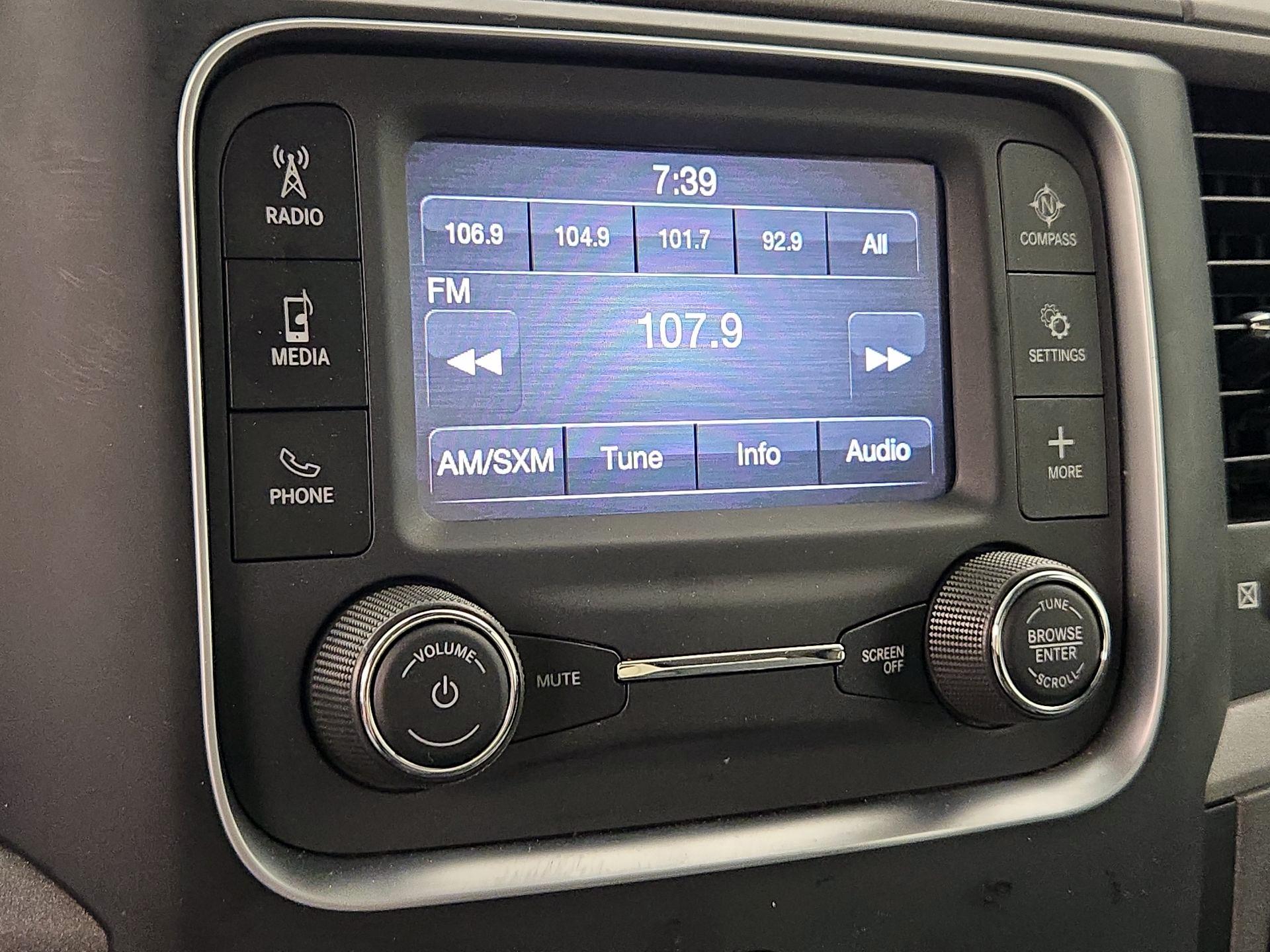 Thumbnail: 2021 RAM 1500 Classic - 15