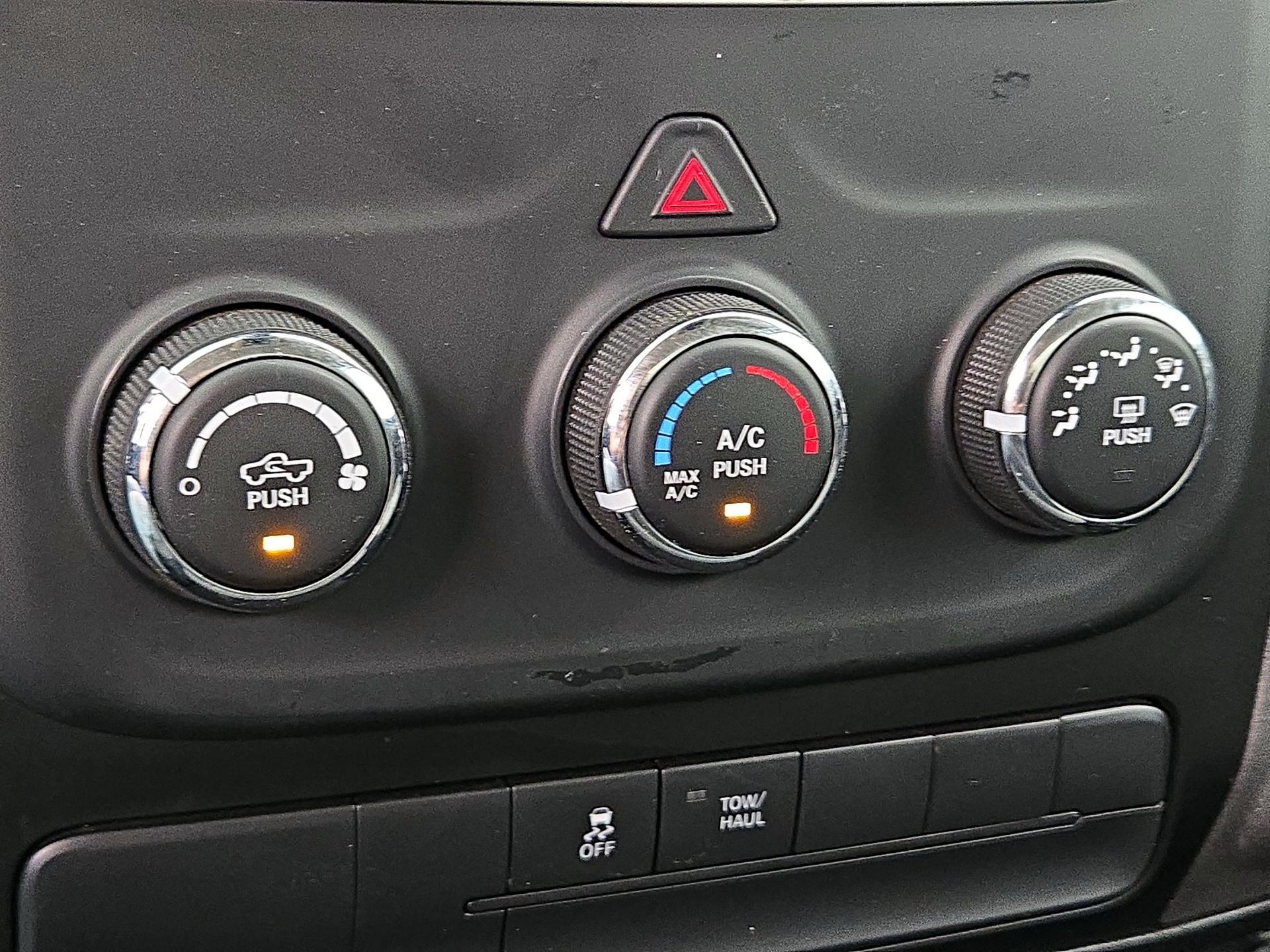 Thumbnail: 2021 RAM 1500 Classic - 16