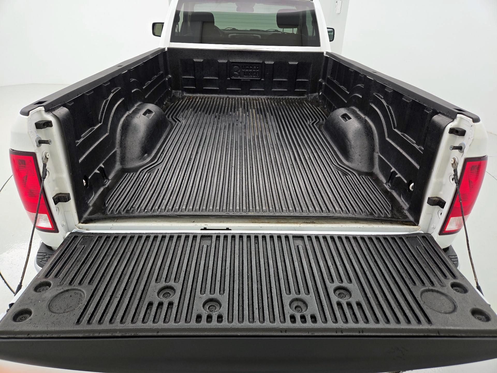 Thumbnail: 2021 RAM 1500 Classic - 19
