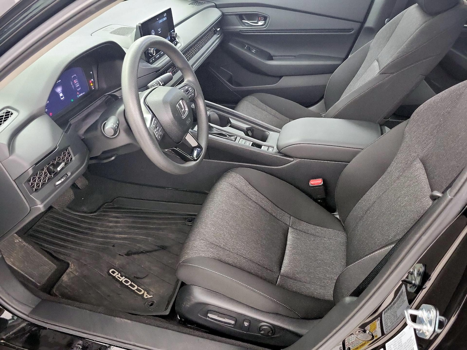 2025 Honda Accord SE - Photo 12
