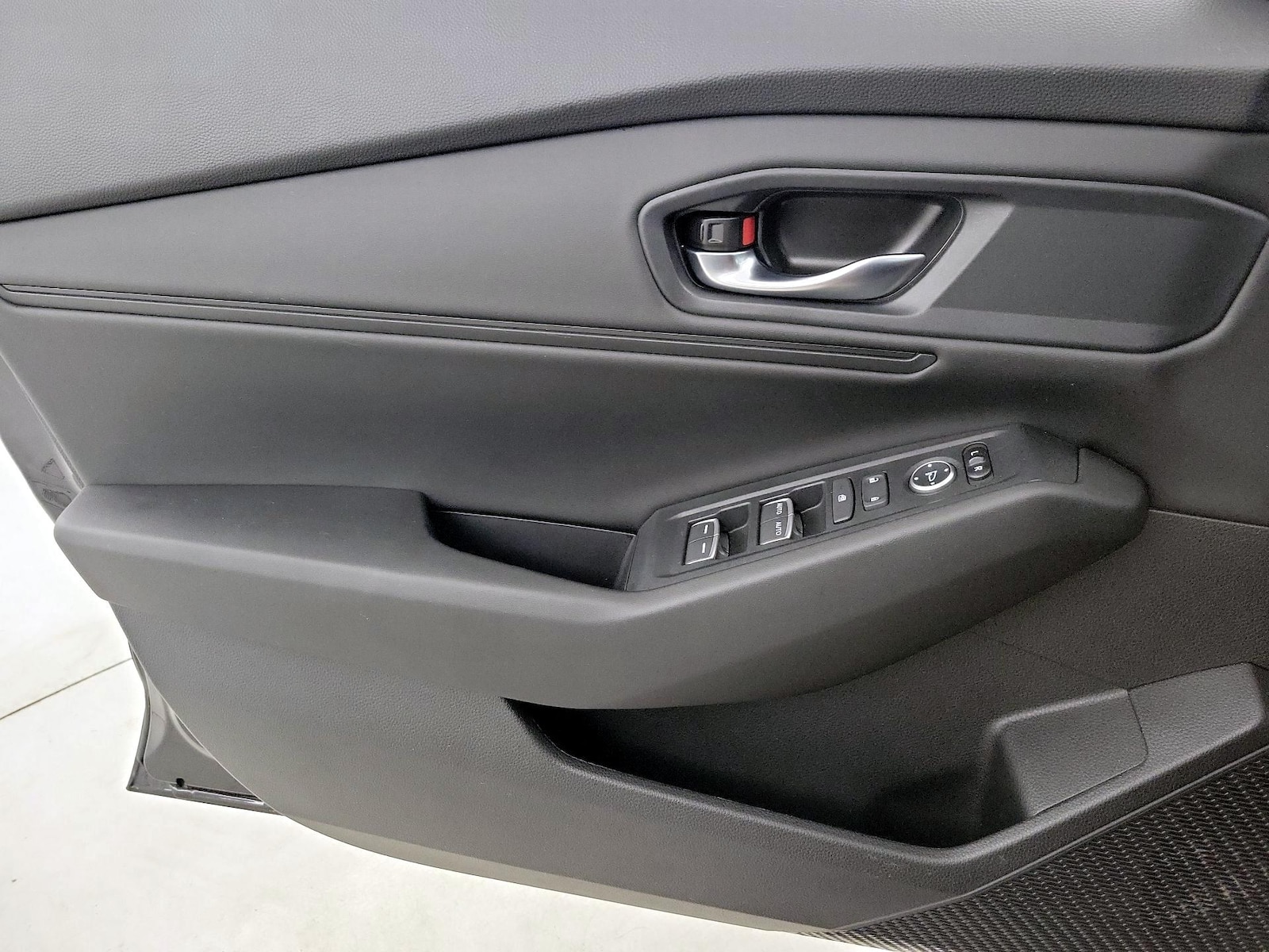 2025 Honda Accord SE - Photo 13