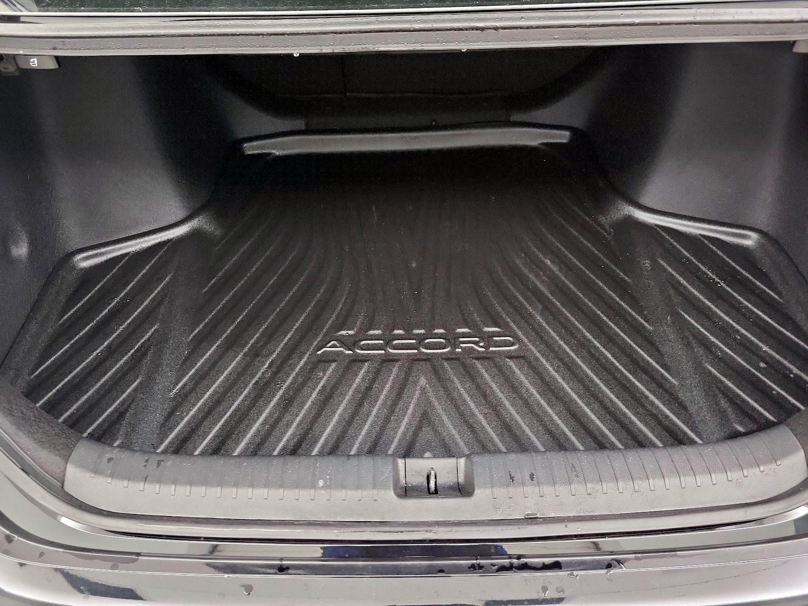 2025 Honda Accord SE - Photo 21
