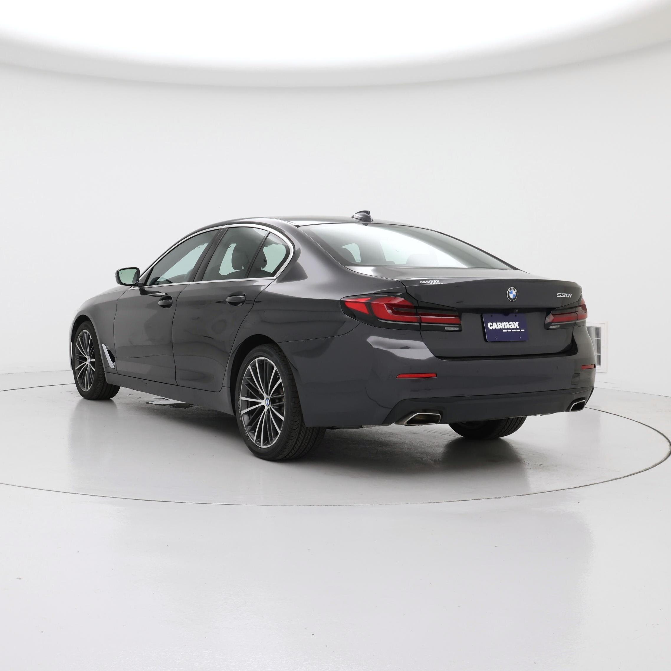 Thumbnail: 2023 BMW 5 Series - 2