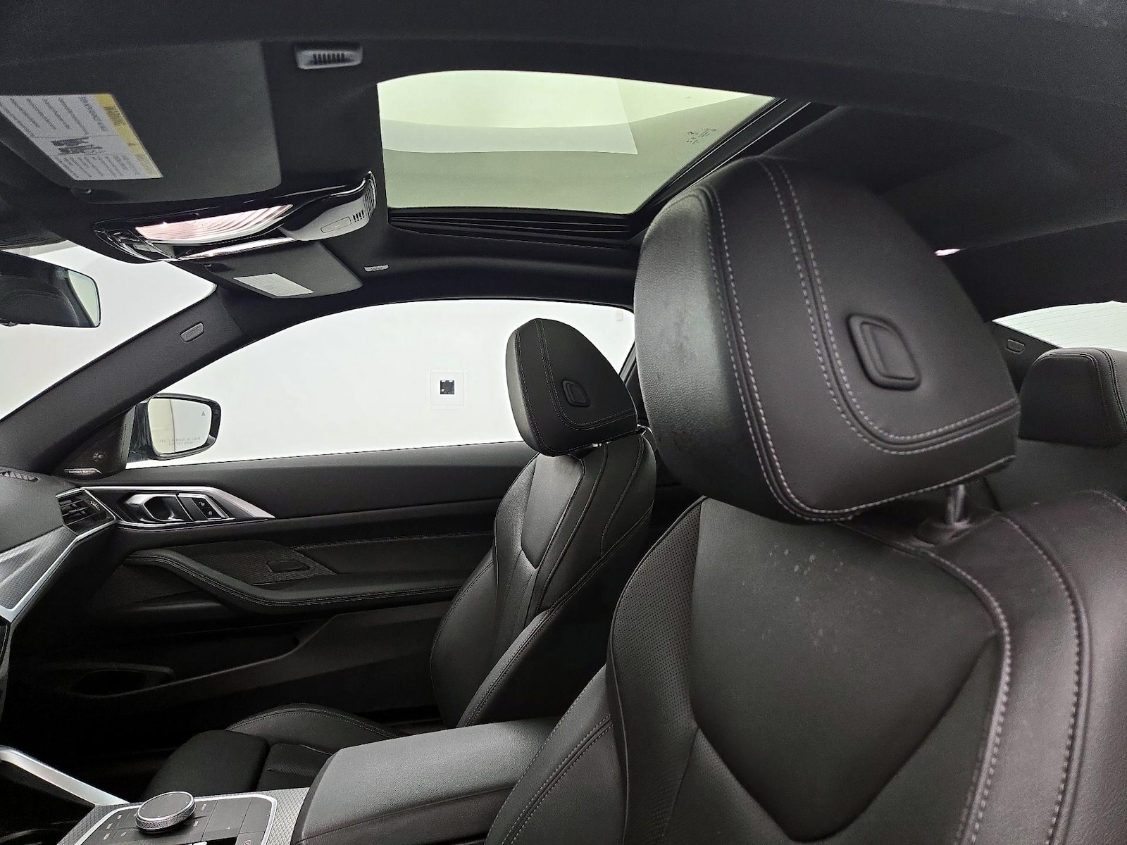 Sunroof(s) & Overhead Airbags