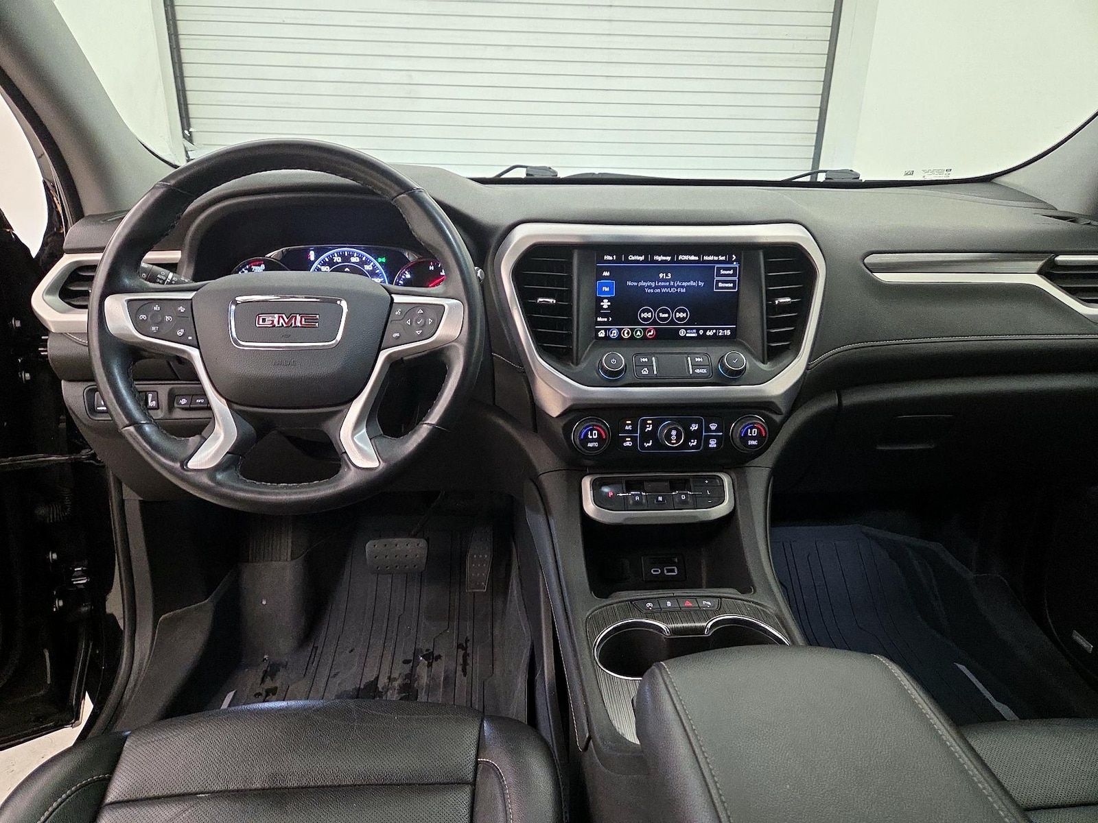 2023 GMC Acadia SLT - Photo 10