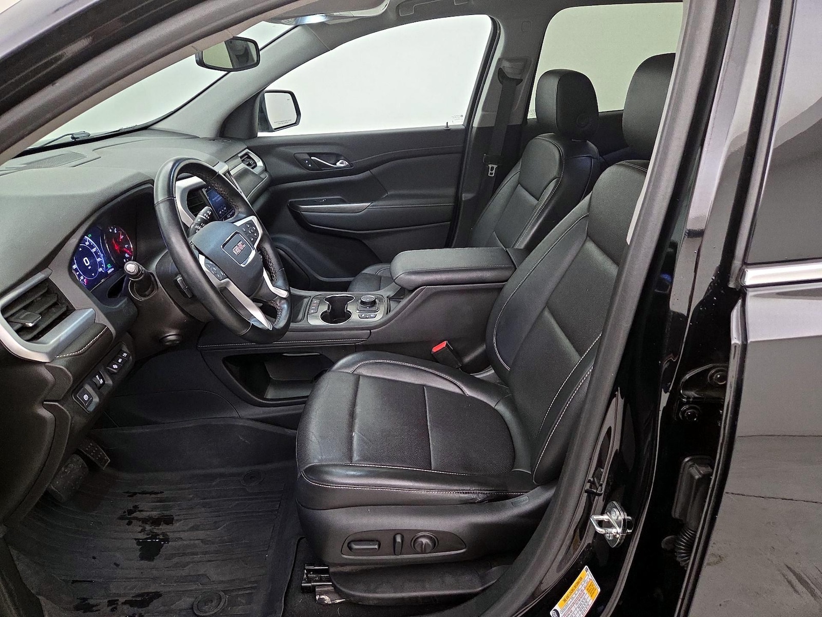 2023 GMC Acadia SLT - Photo 12