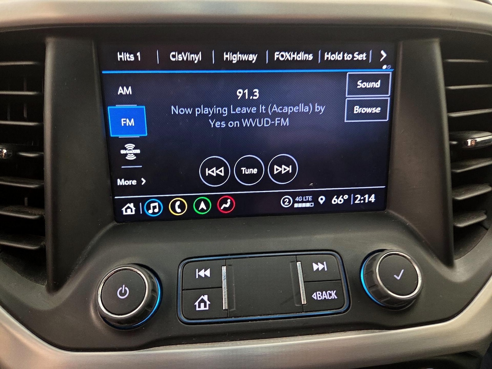 2023 GMC Acadia SLT - Photo 15