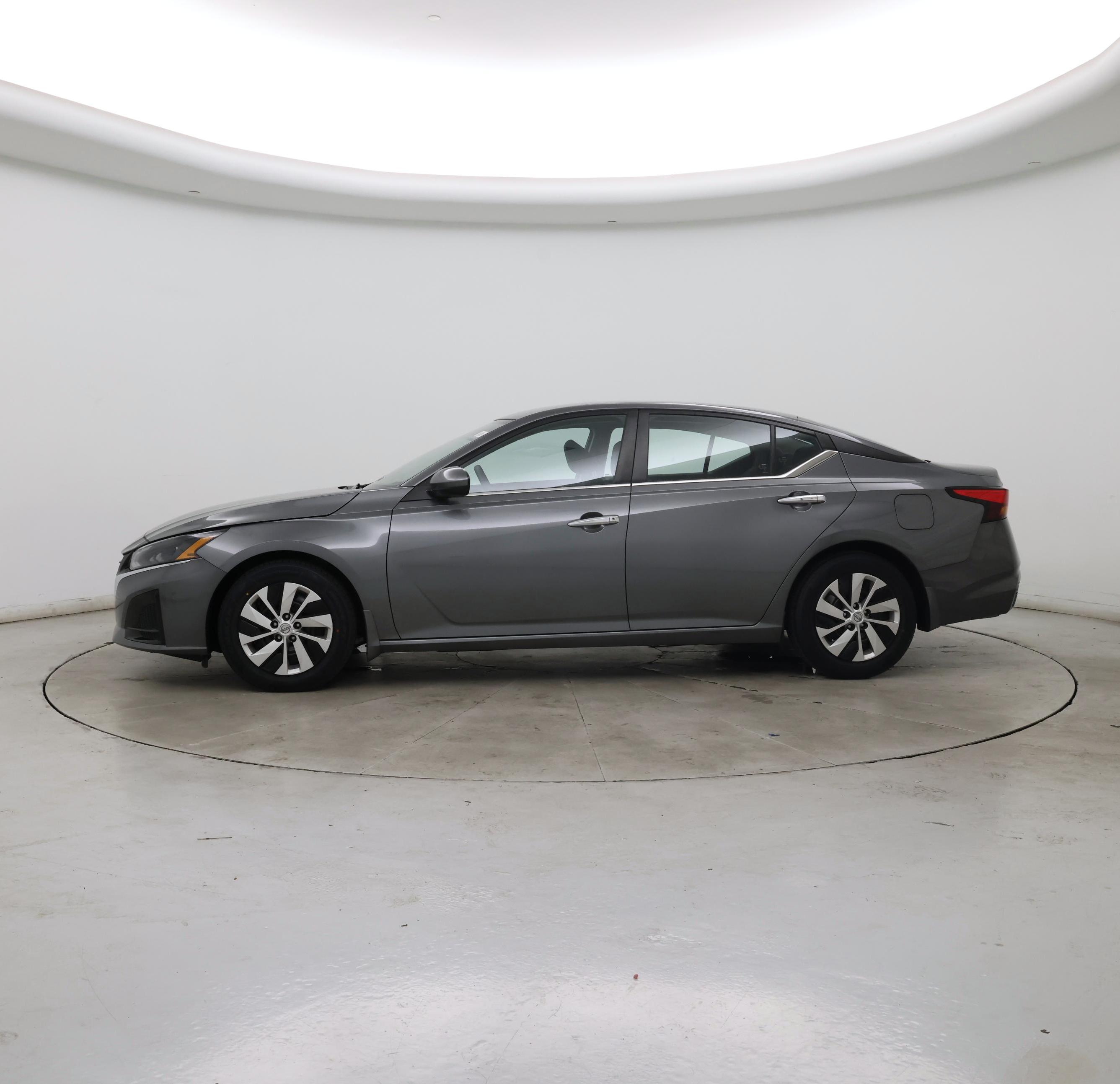 Thumbnail: 2023 Nissan Altima - 3