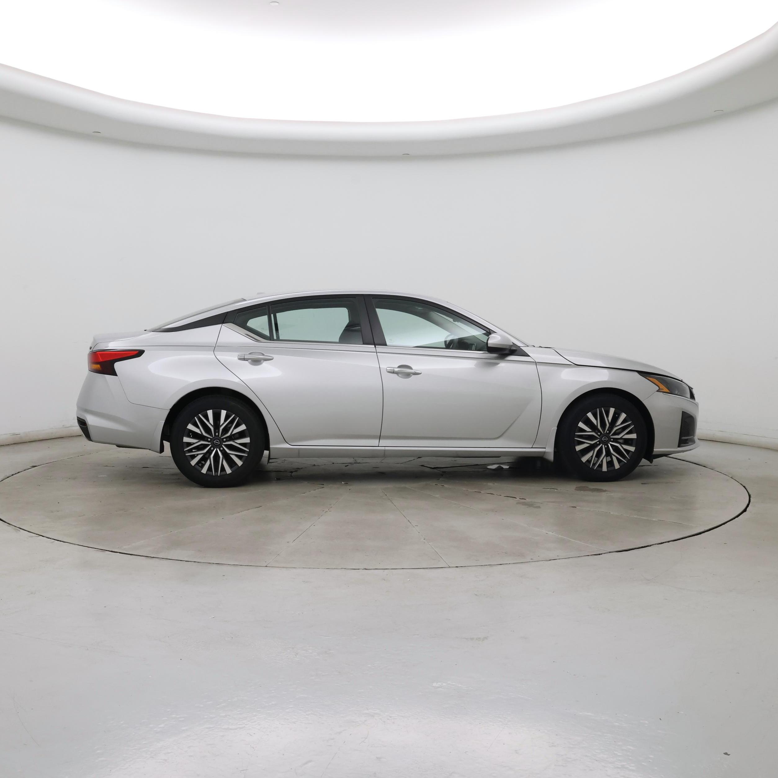 Thumbnail: 2023 Nissan Altima - 7