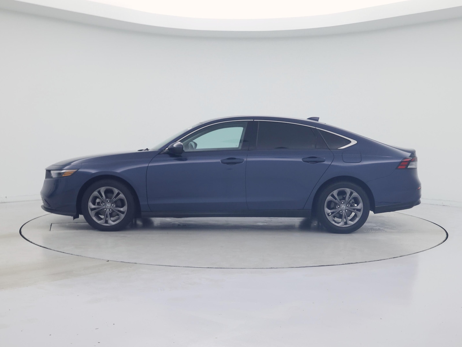 2023 Honda Accord EX - Photo 4