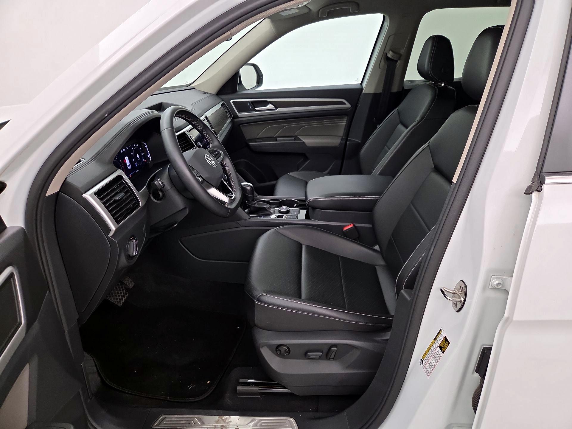 Thumbnail: 2023 Volkswagen Atlas - 11