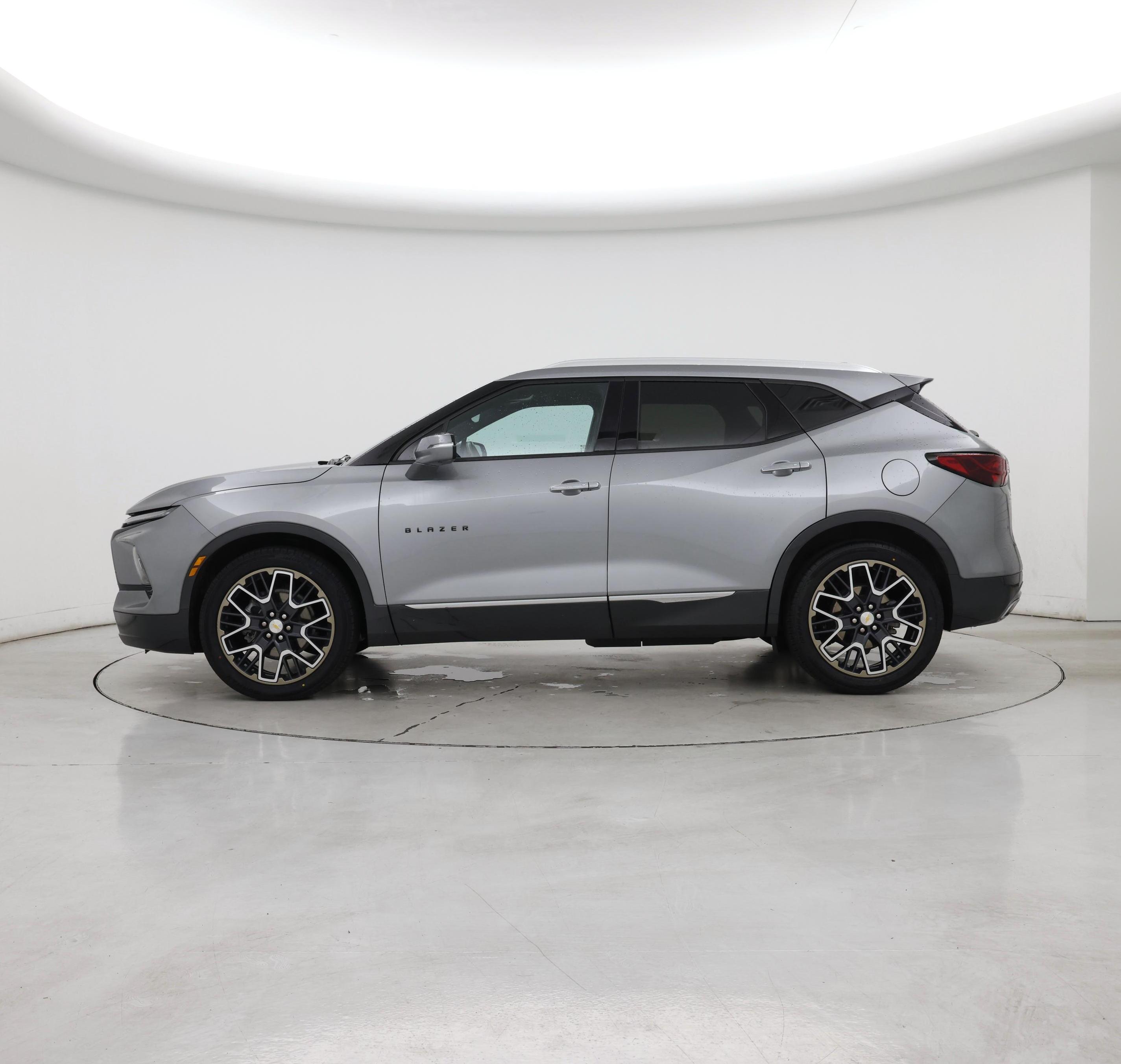 Thumbnail: 2023 Chevrolet Blazer - 3