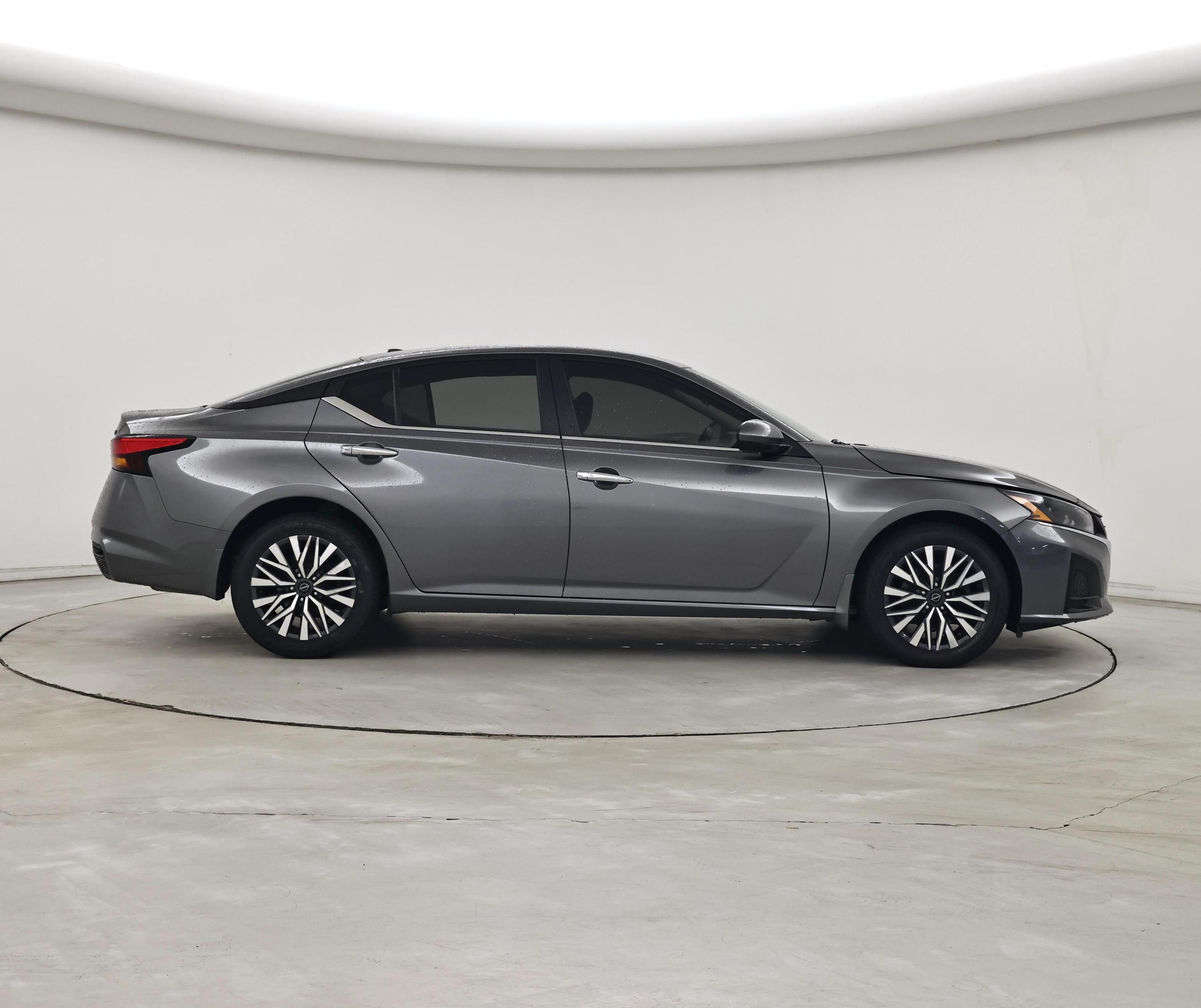 Thumbnail: 2023 Nissan Altima - 7