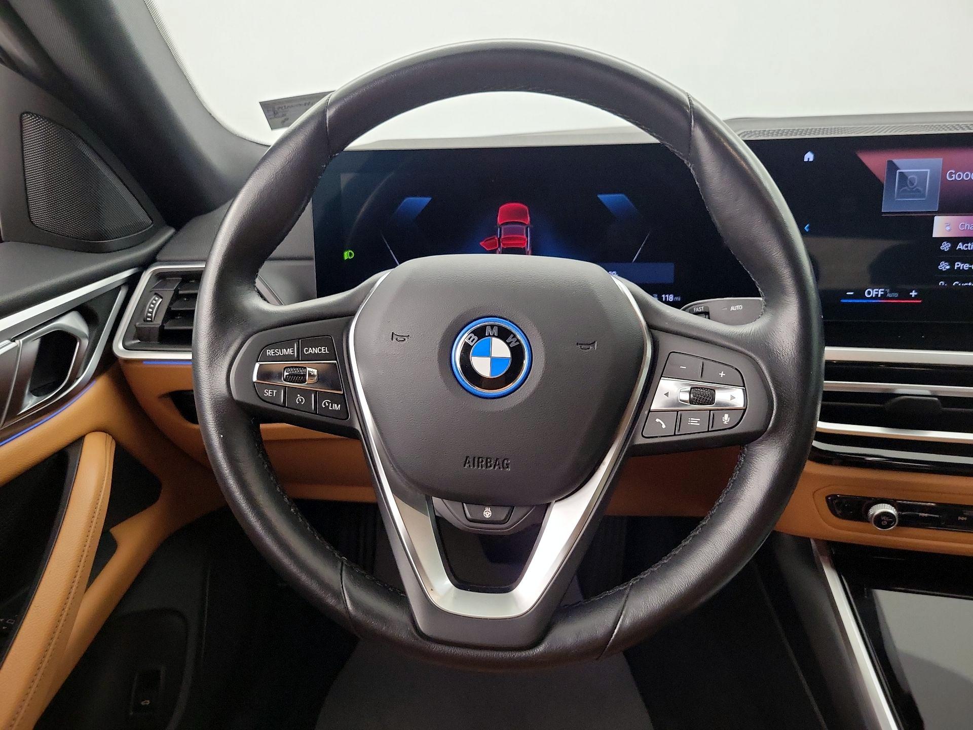 Thumbnail: 2023 BMW i4 - 10