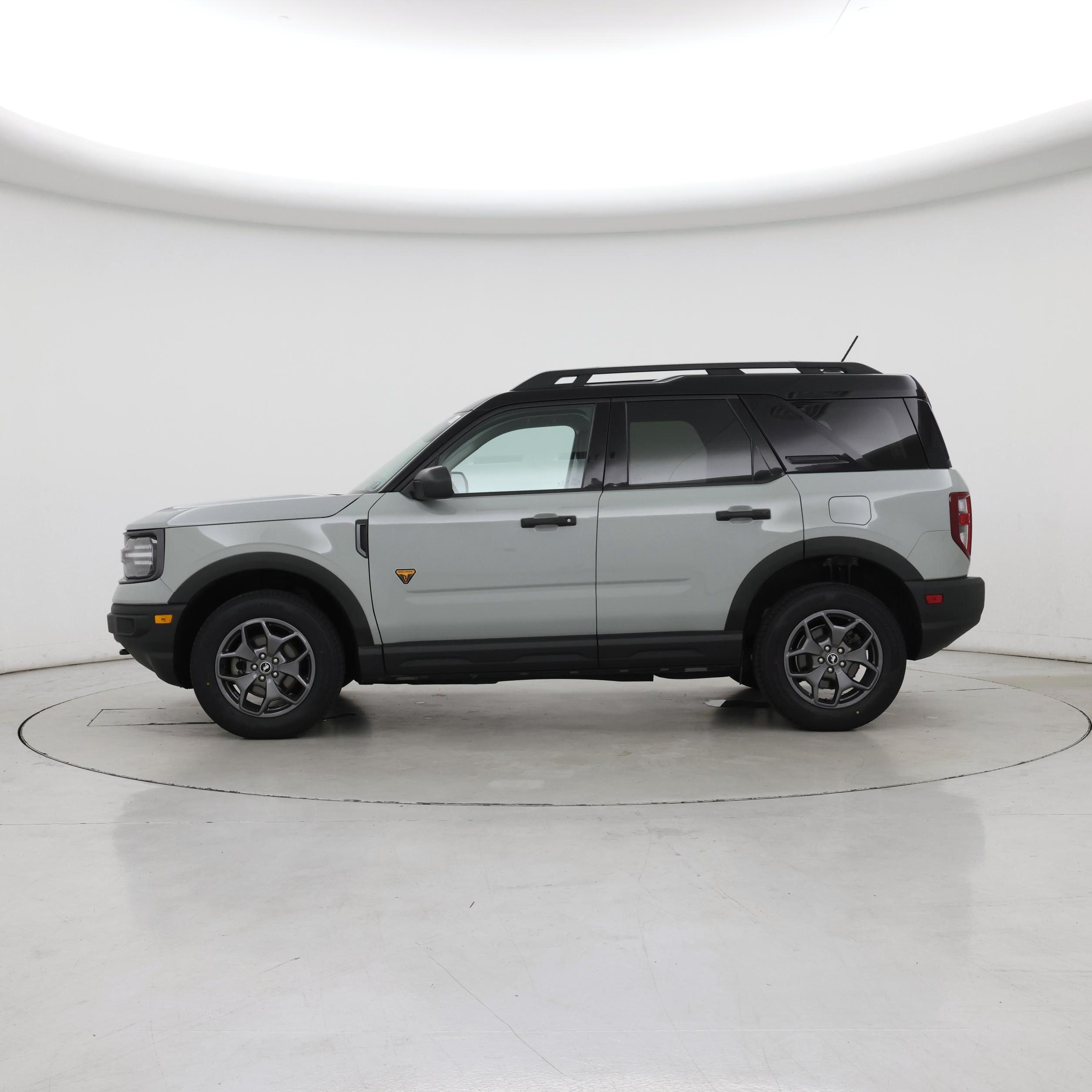 Thumbnail: 2022 Ford Bronco Sport - 3