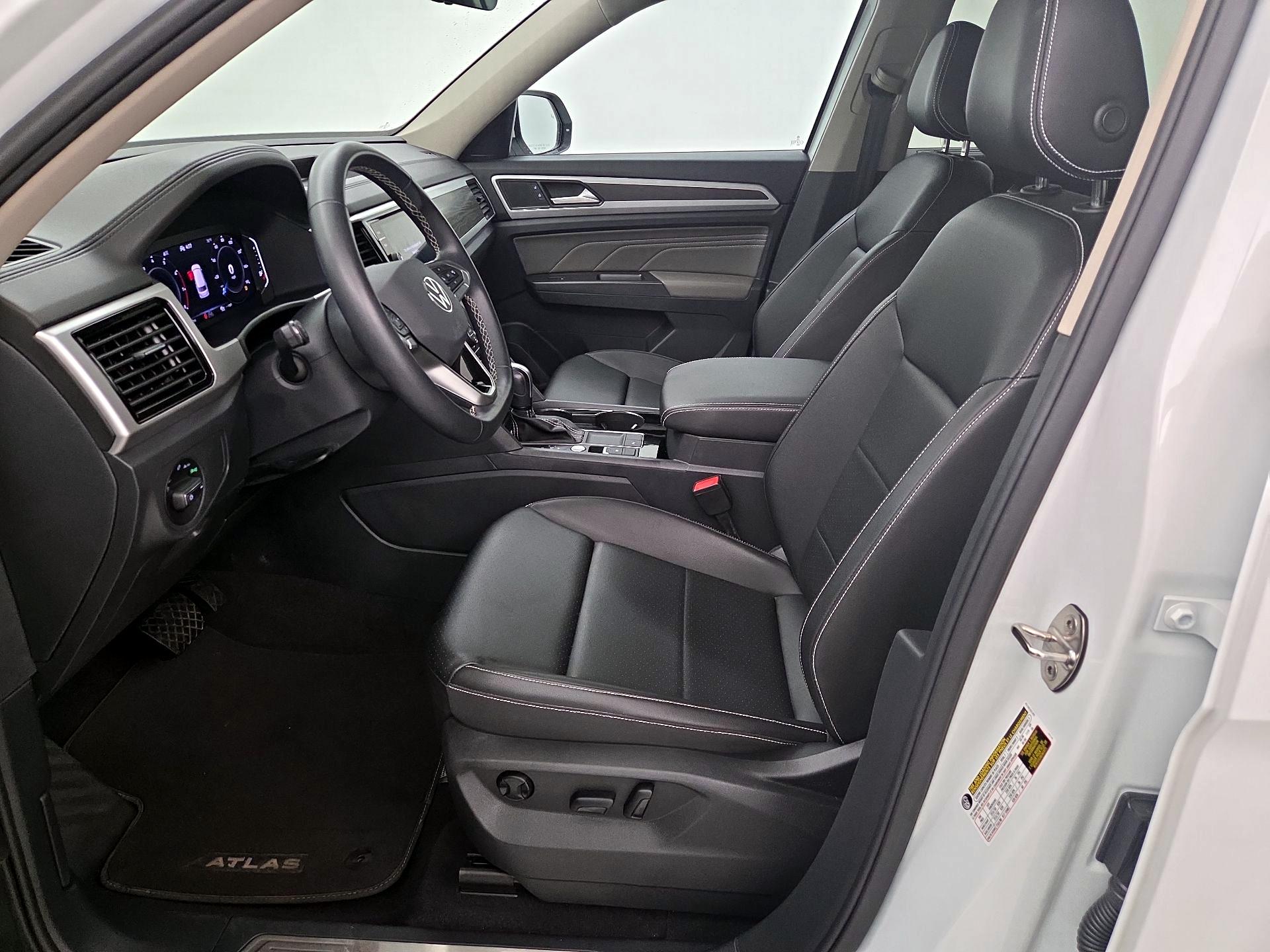 Thumbnail: 2023 Volkswagen Atlas - 11