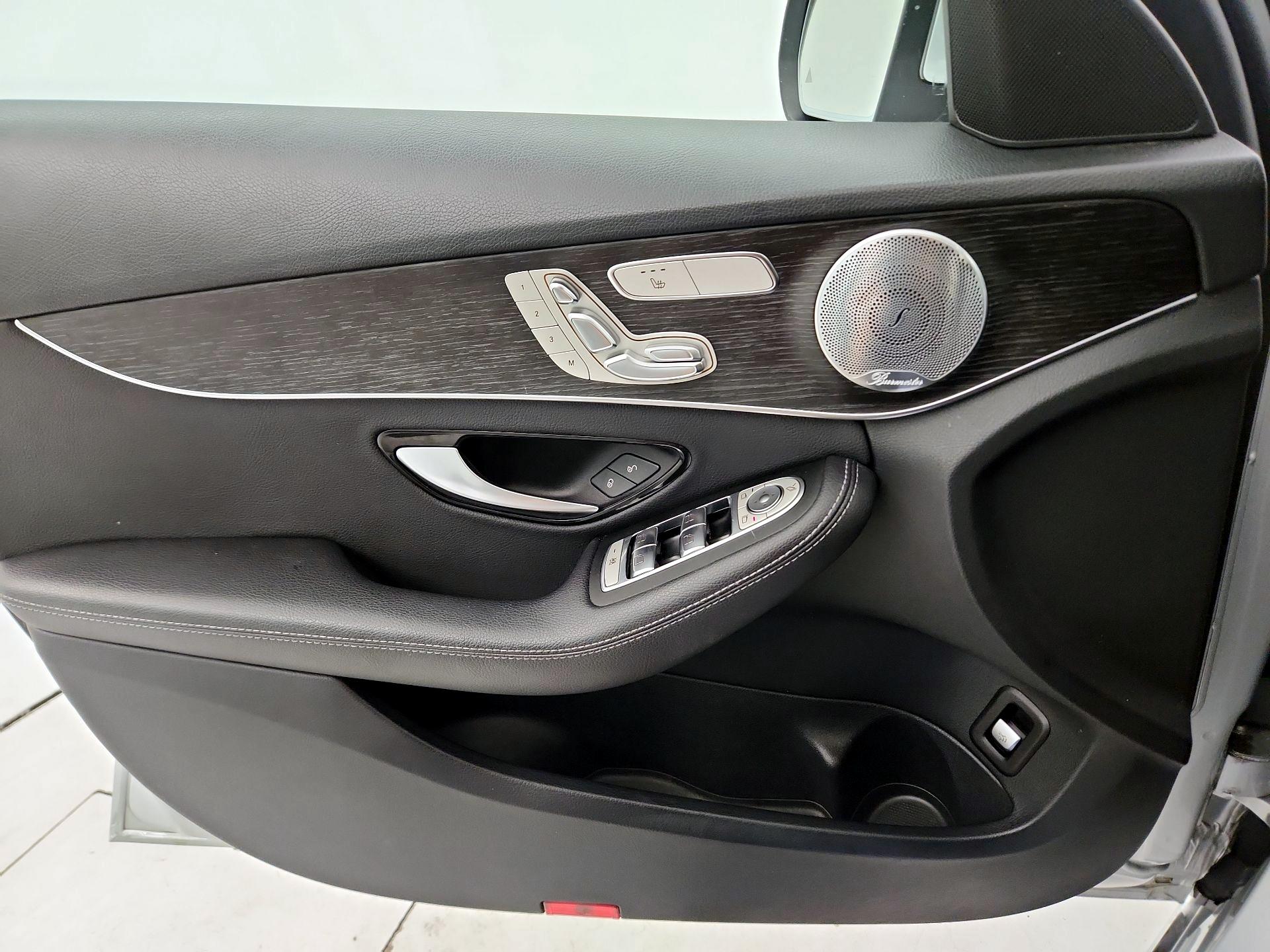 Thumbnail: 2021 Mercedes-Benz C-Class - 10