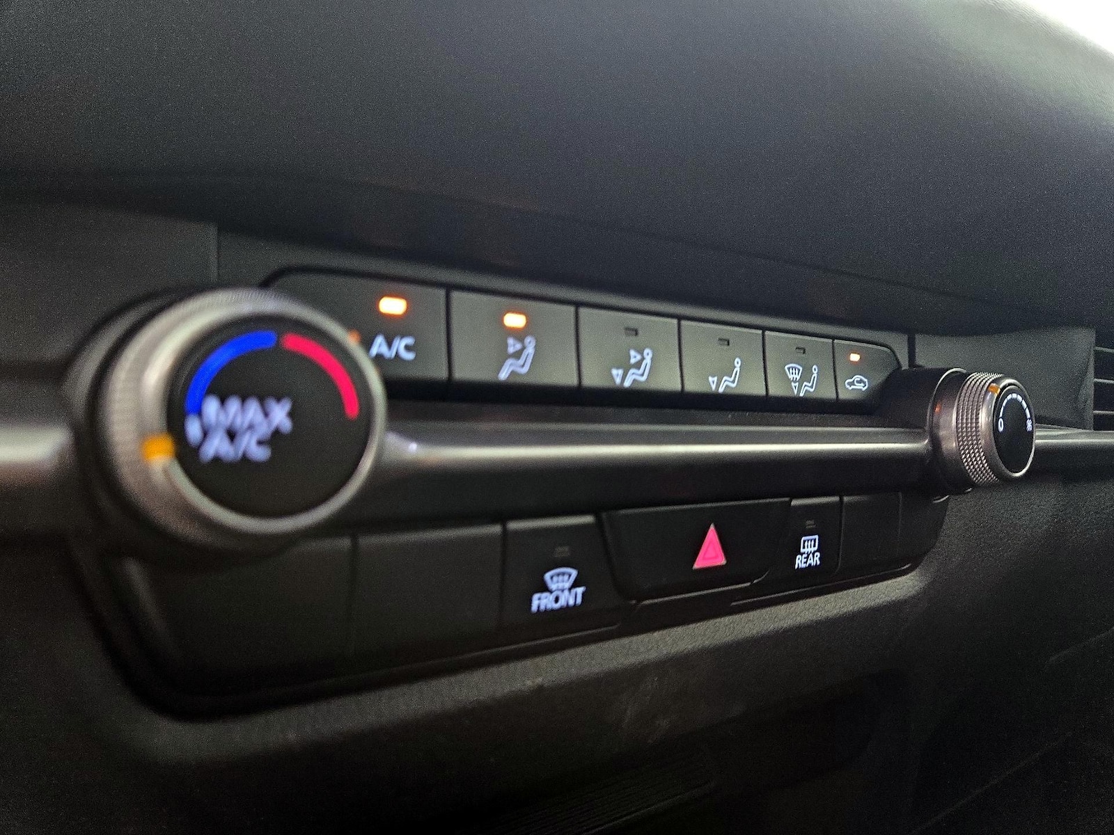 2024 Mazda CX-30 S - Photo 17
