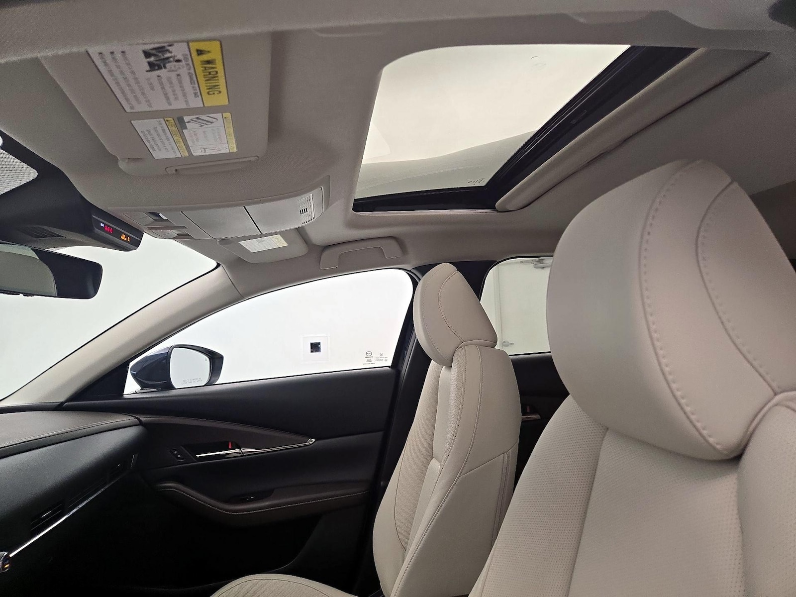 2023 Mazda CX-30 Premium - Photo 21