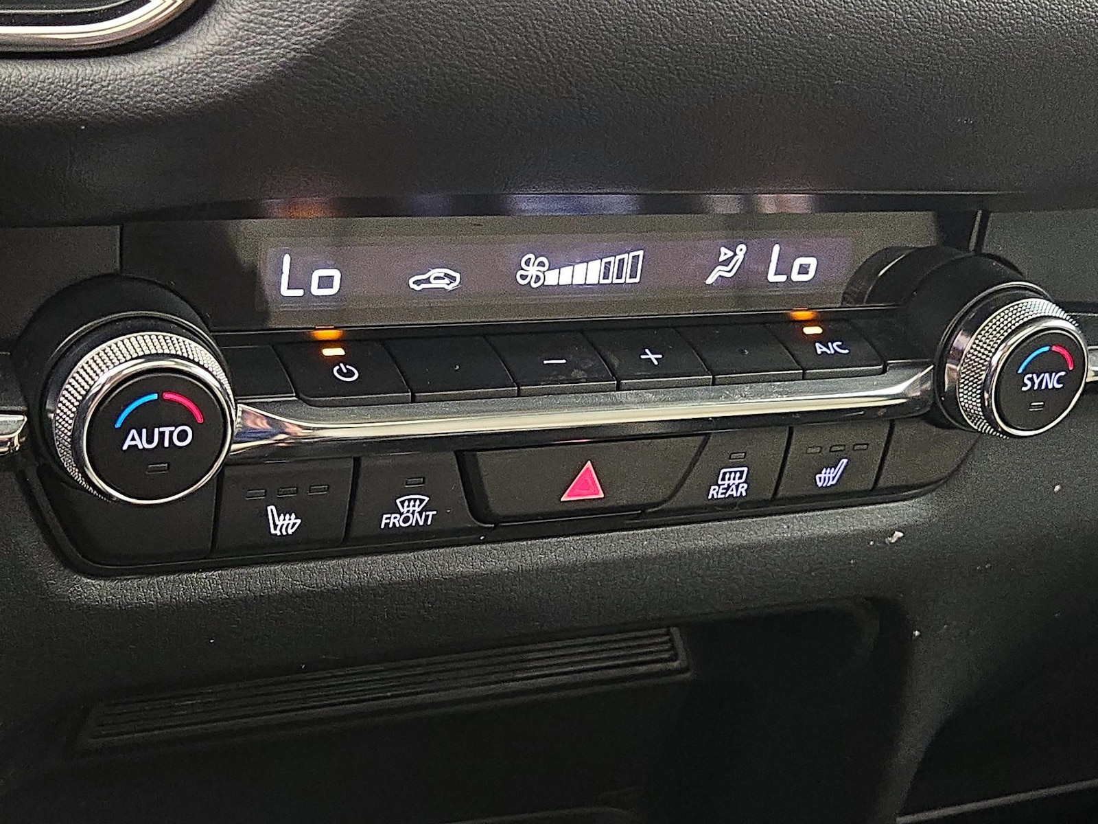 2023 Mazda CX-30 Premium - Photo 18