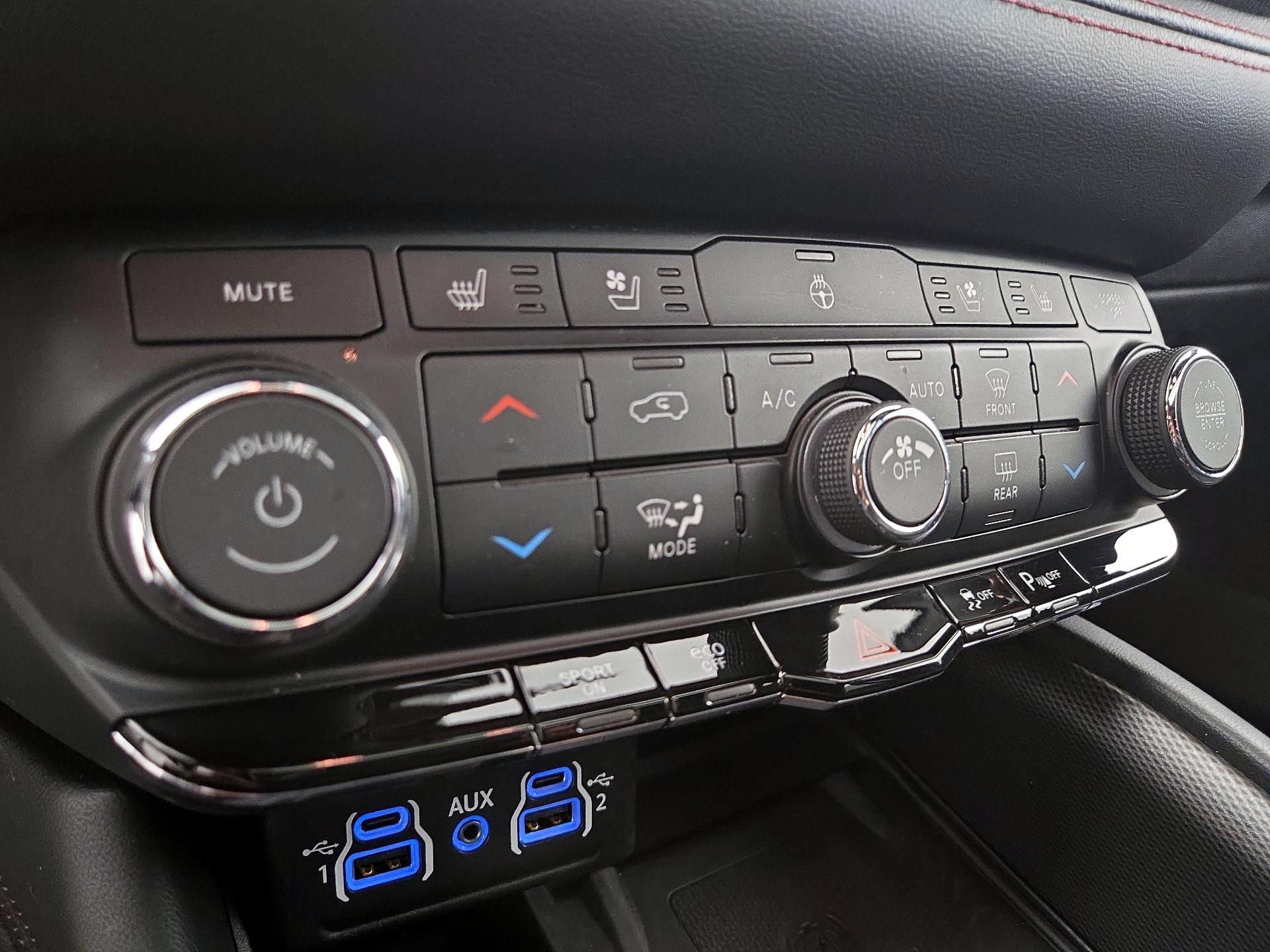Thumbnail: 2022 Dodge Durango - 17
