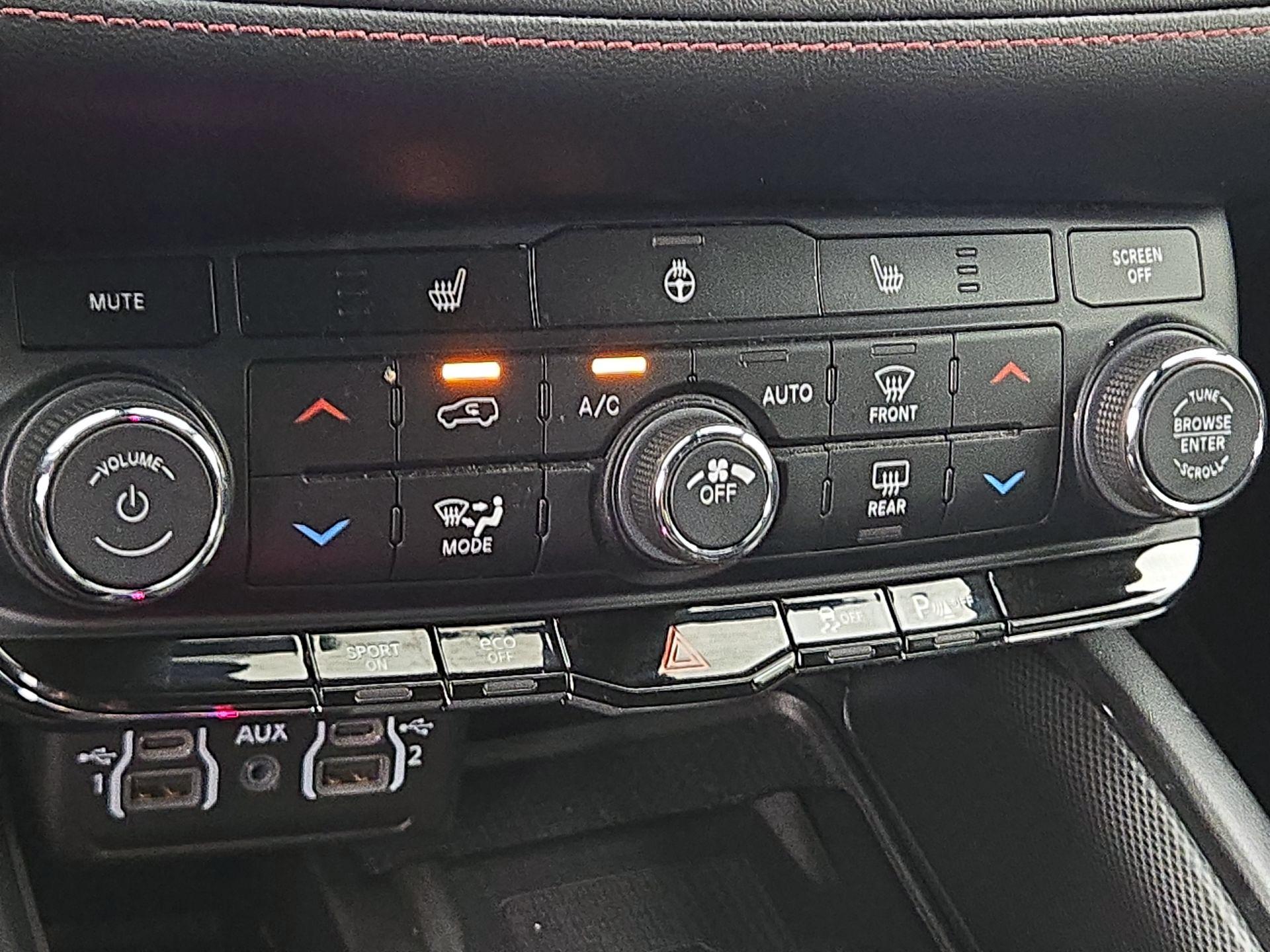 Thumbnail: 2022 Dodge Durango - 17