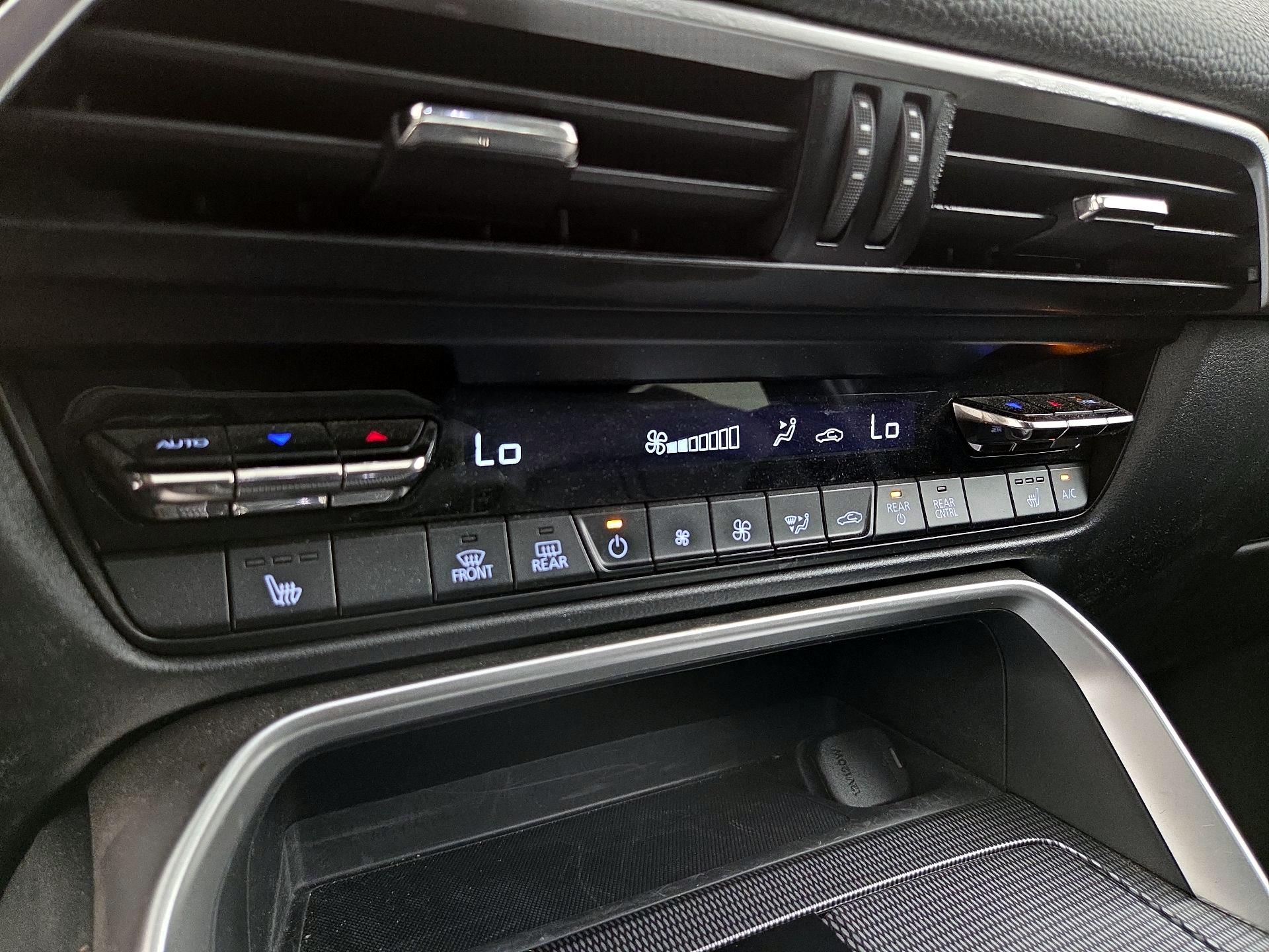 Thumbnail: 2024 Mazda CX-90 - 16