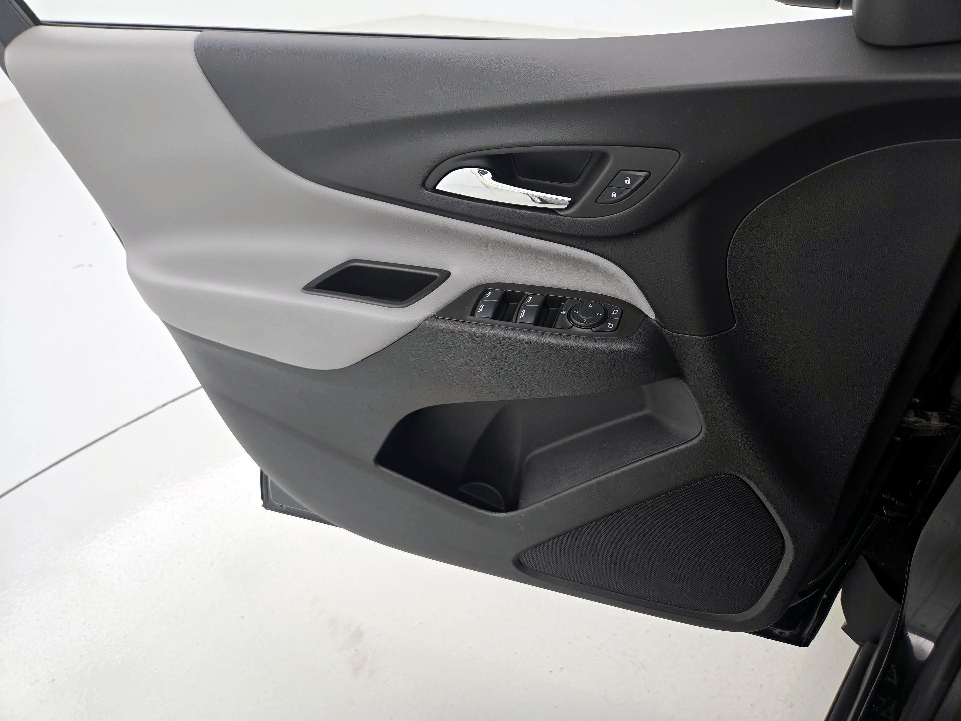 Thumbnail: 2024 Chevrolet Equinox - 12