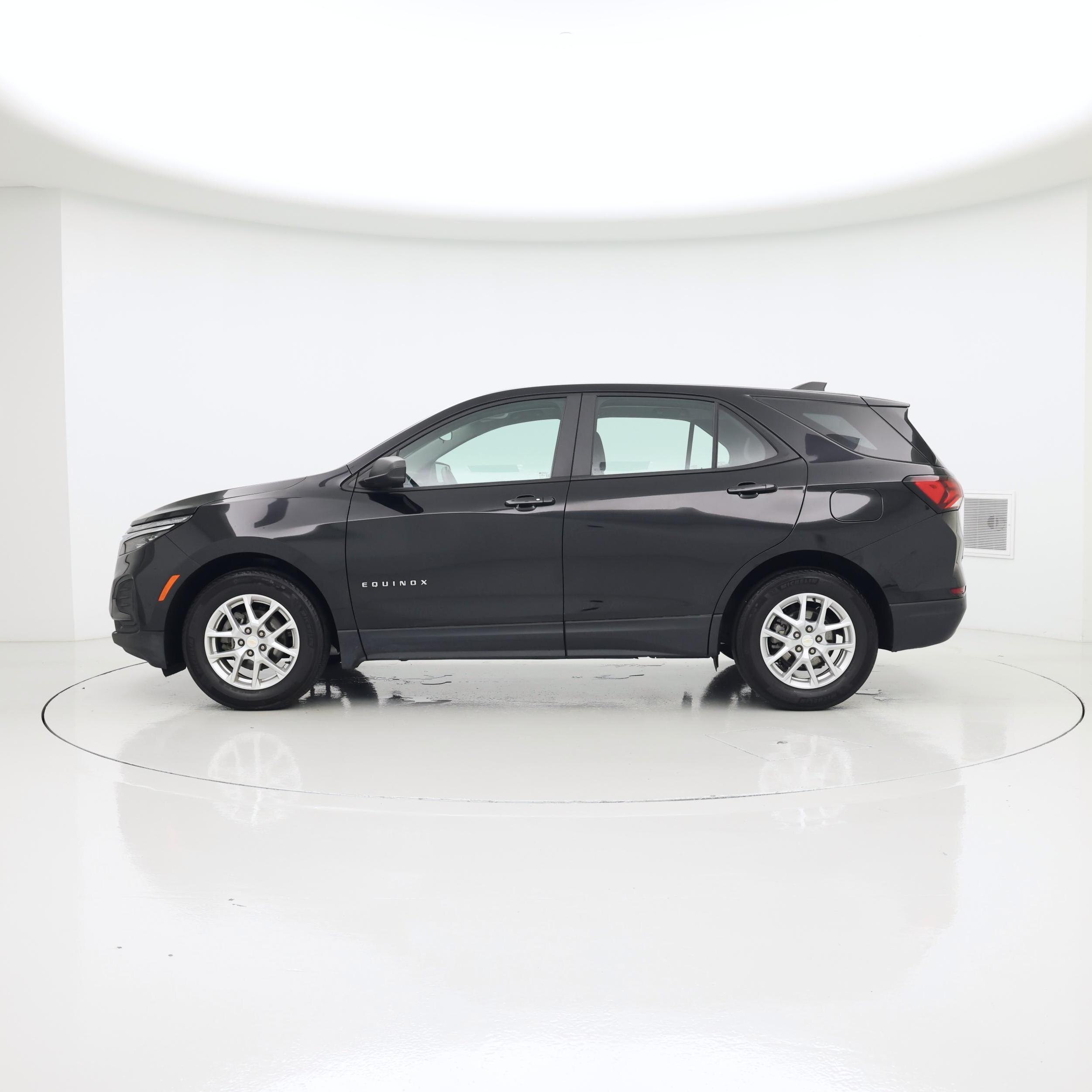 Thumbnail: 2024 Chevrolet Equinox - 3