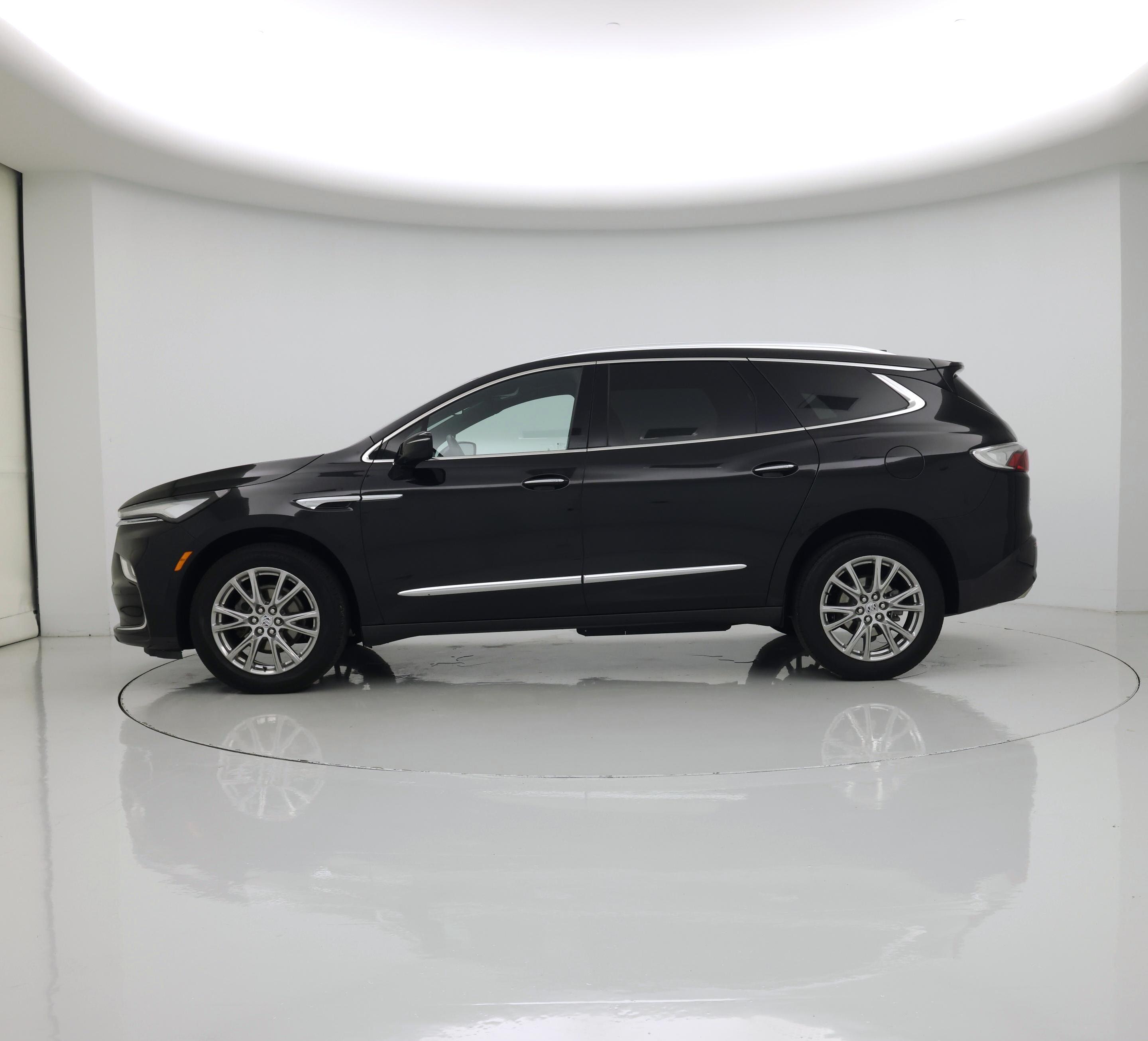 Thumbnail: 2023 Buick Enclave - 3