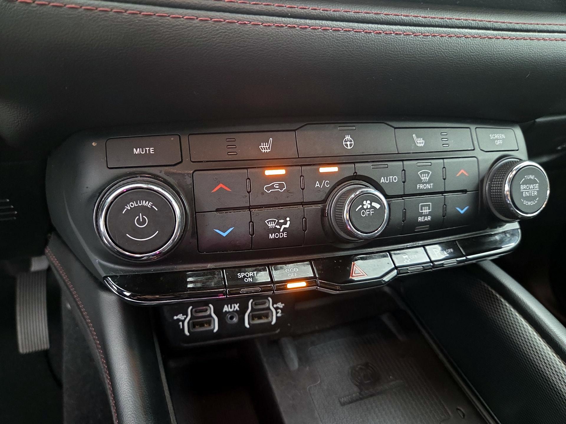 Thumbnail: 2022 Dodge Durango - 17