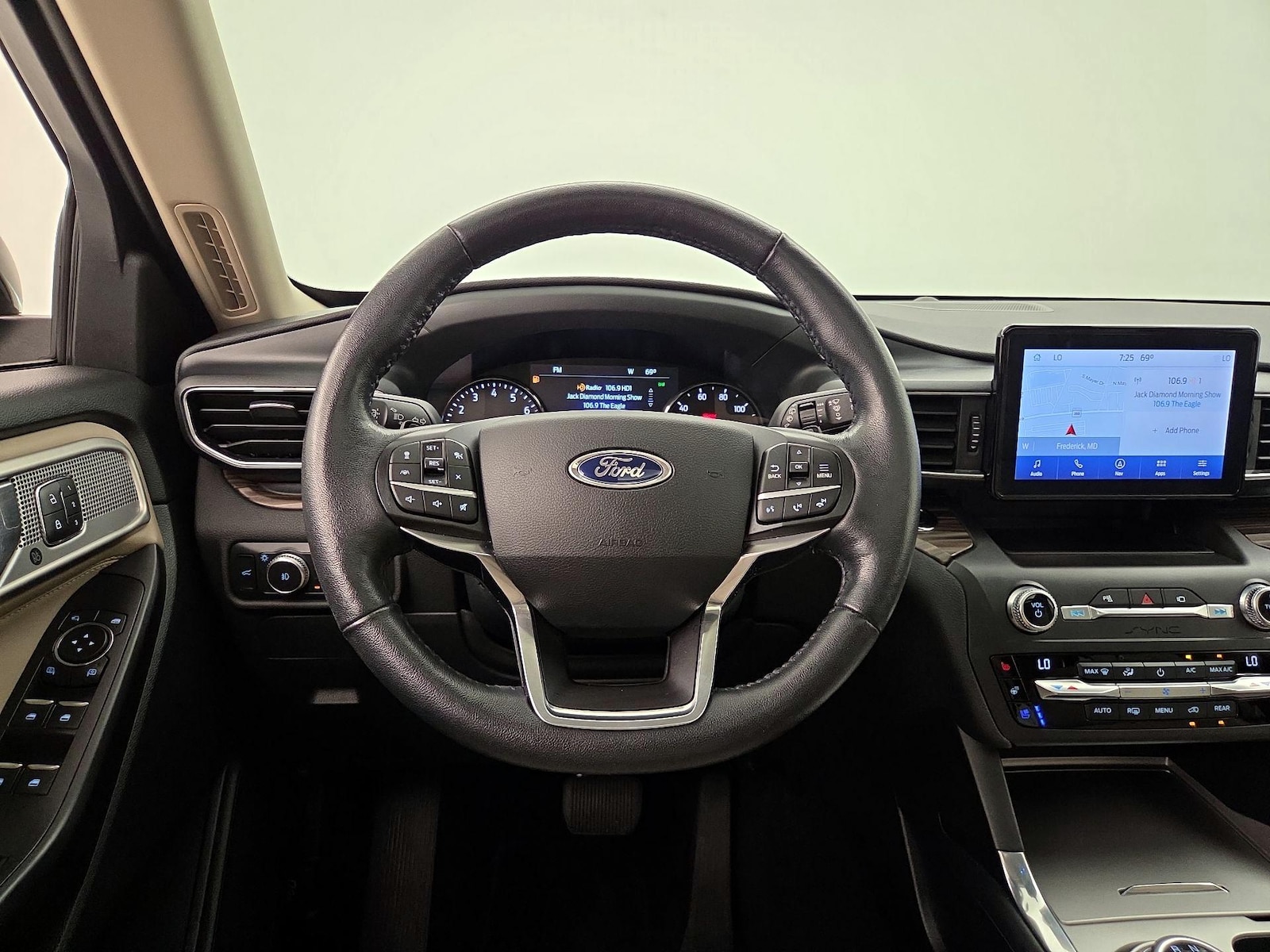 2020 Ford Explorer Limited - Photo 11
