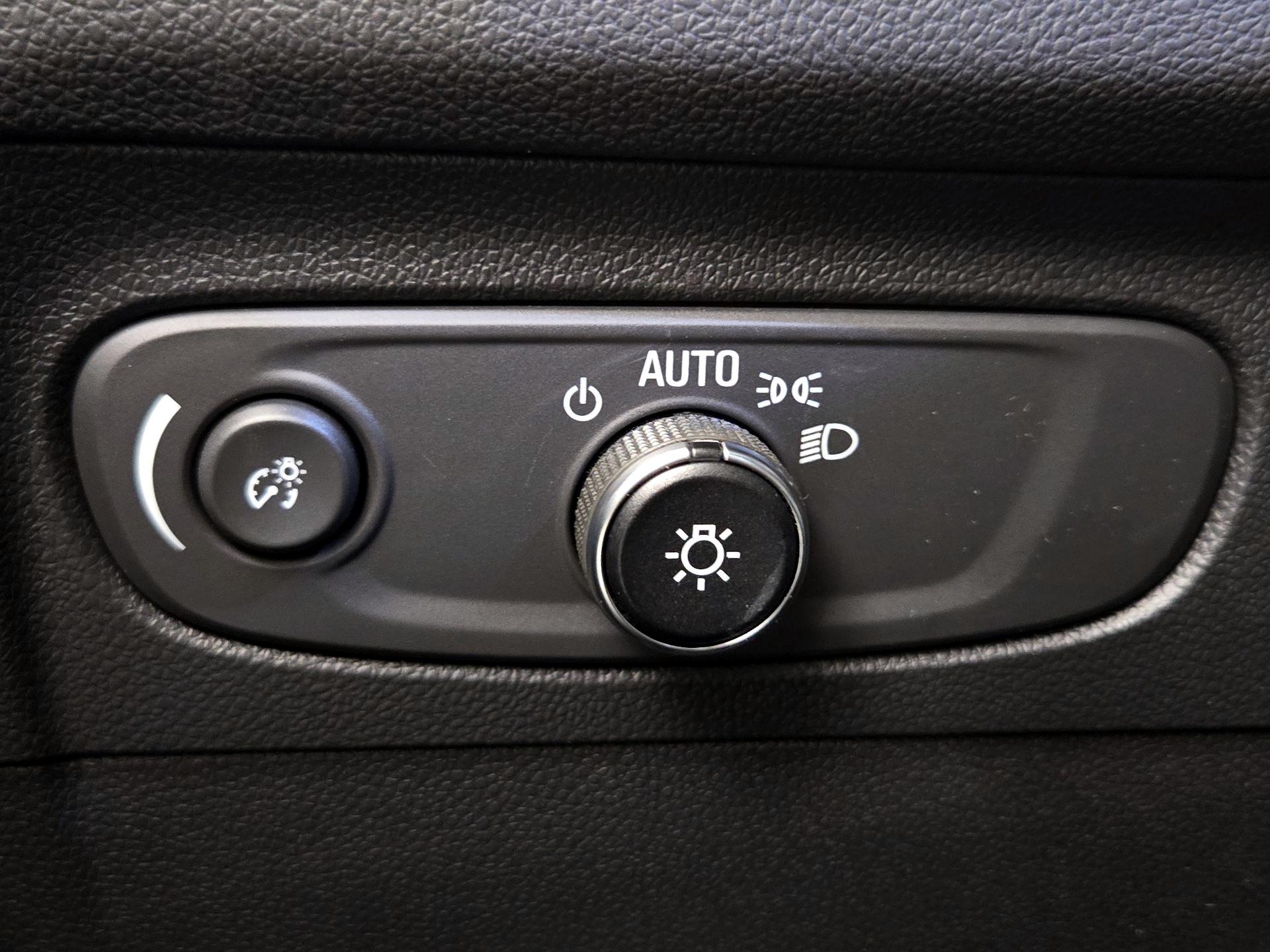 Thumbnail: 2023 Buick Envision - 13