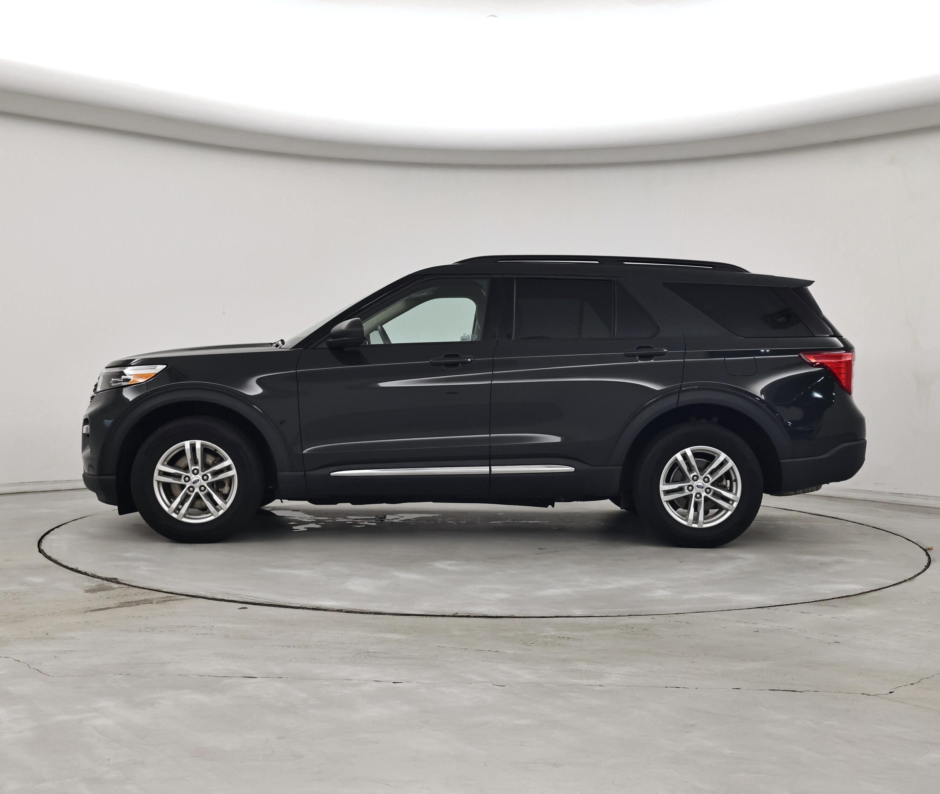 Thumbnail: 2022 Ford Explorer - 3