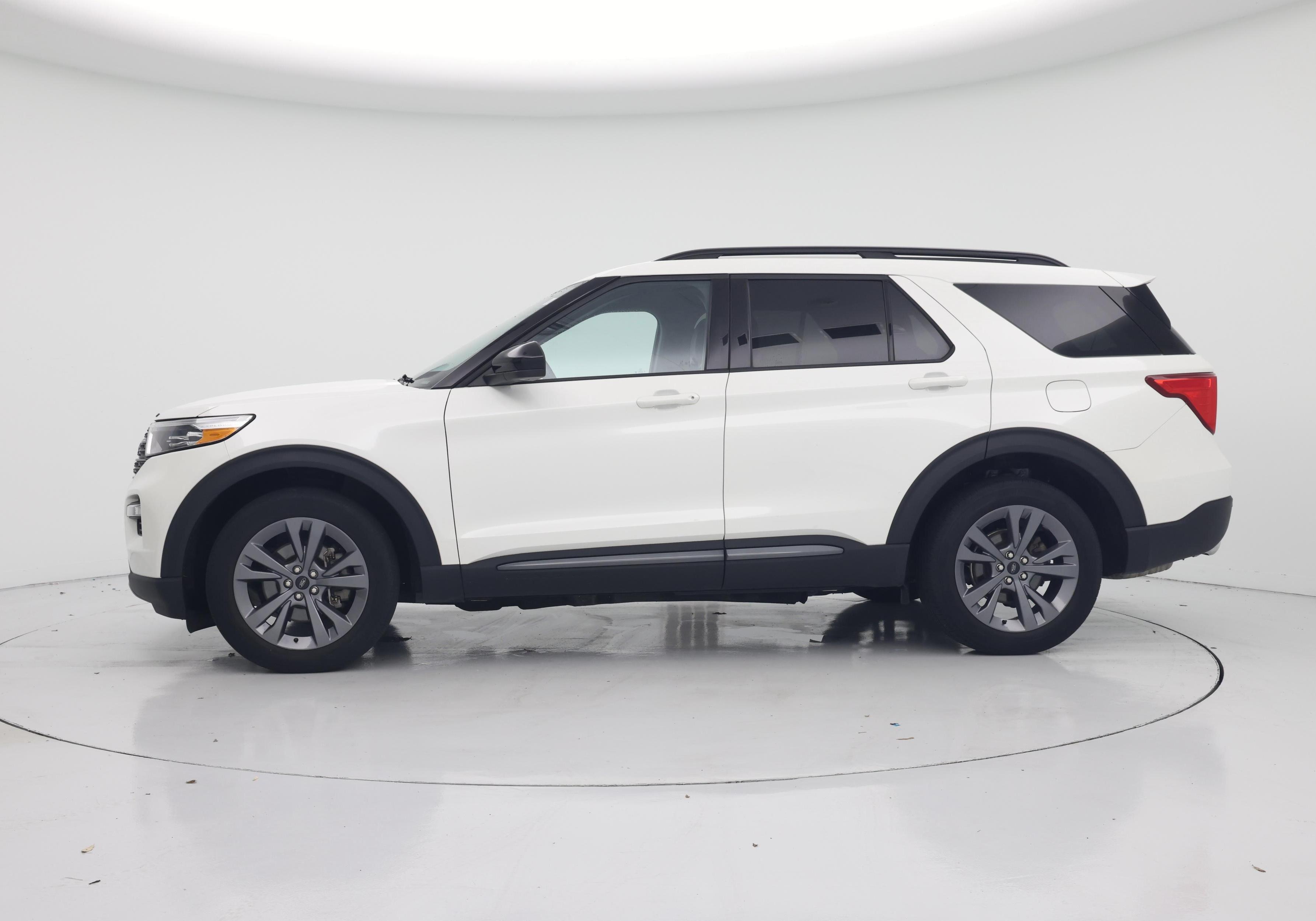 Thumbnail: 2023 Ford Explorer - 3