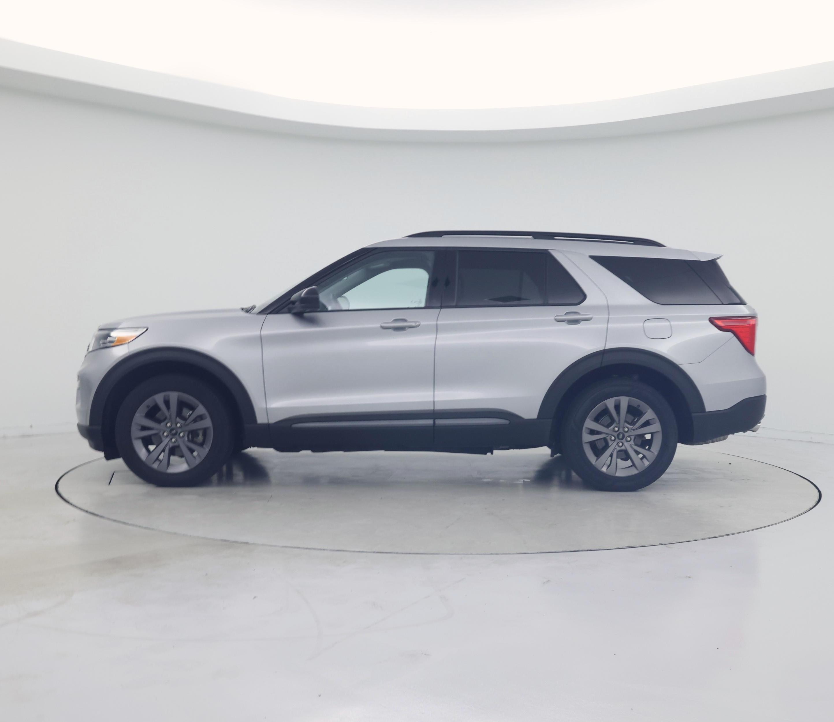 Thumbnail: 2023 Ford Explorer - 3