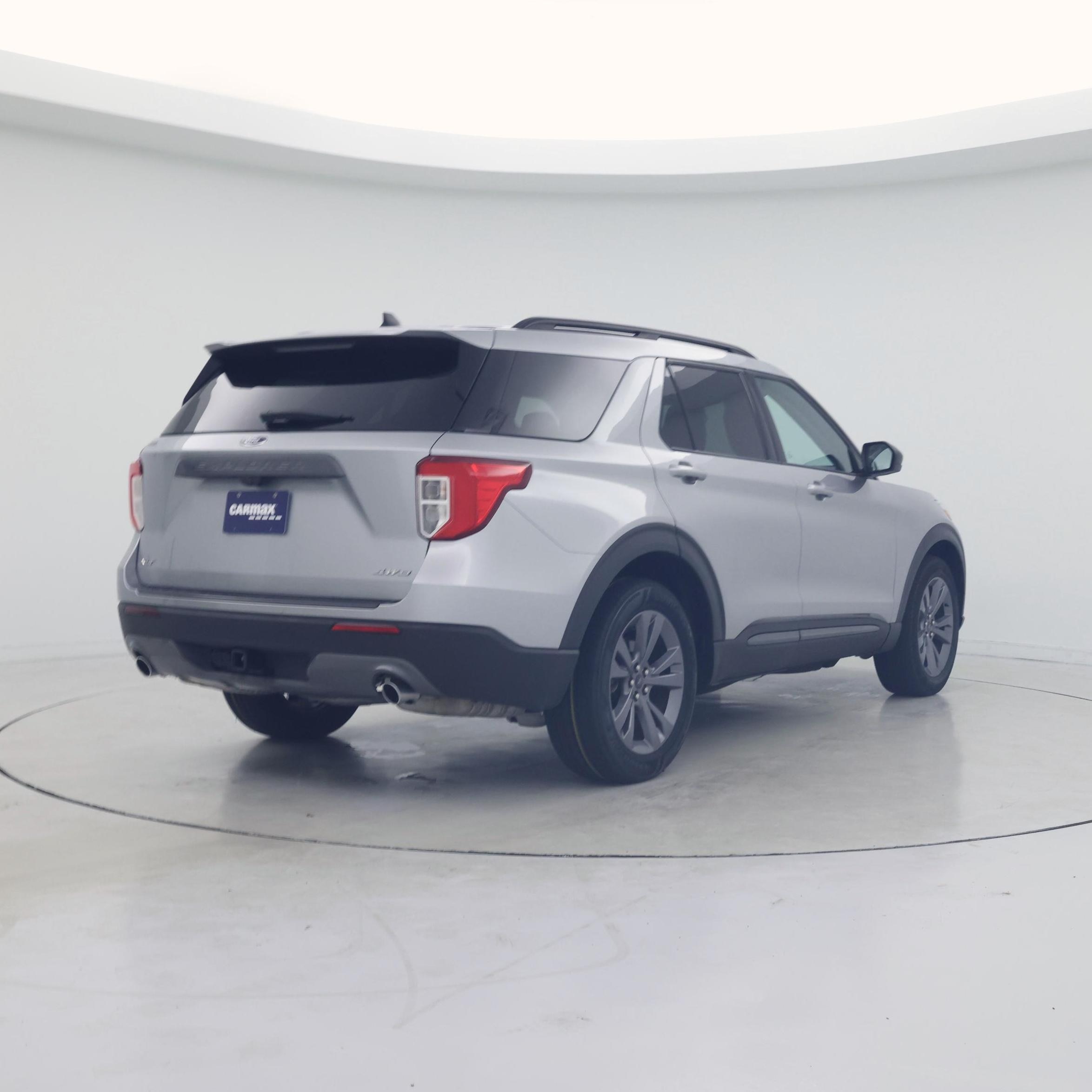Thumbnail: 2023 Ford Explorer - 8