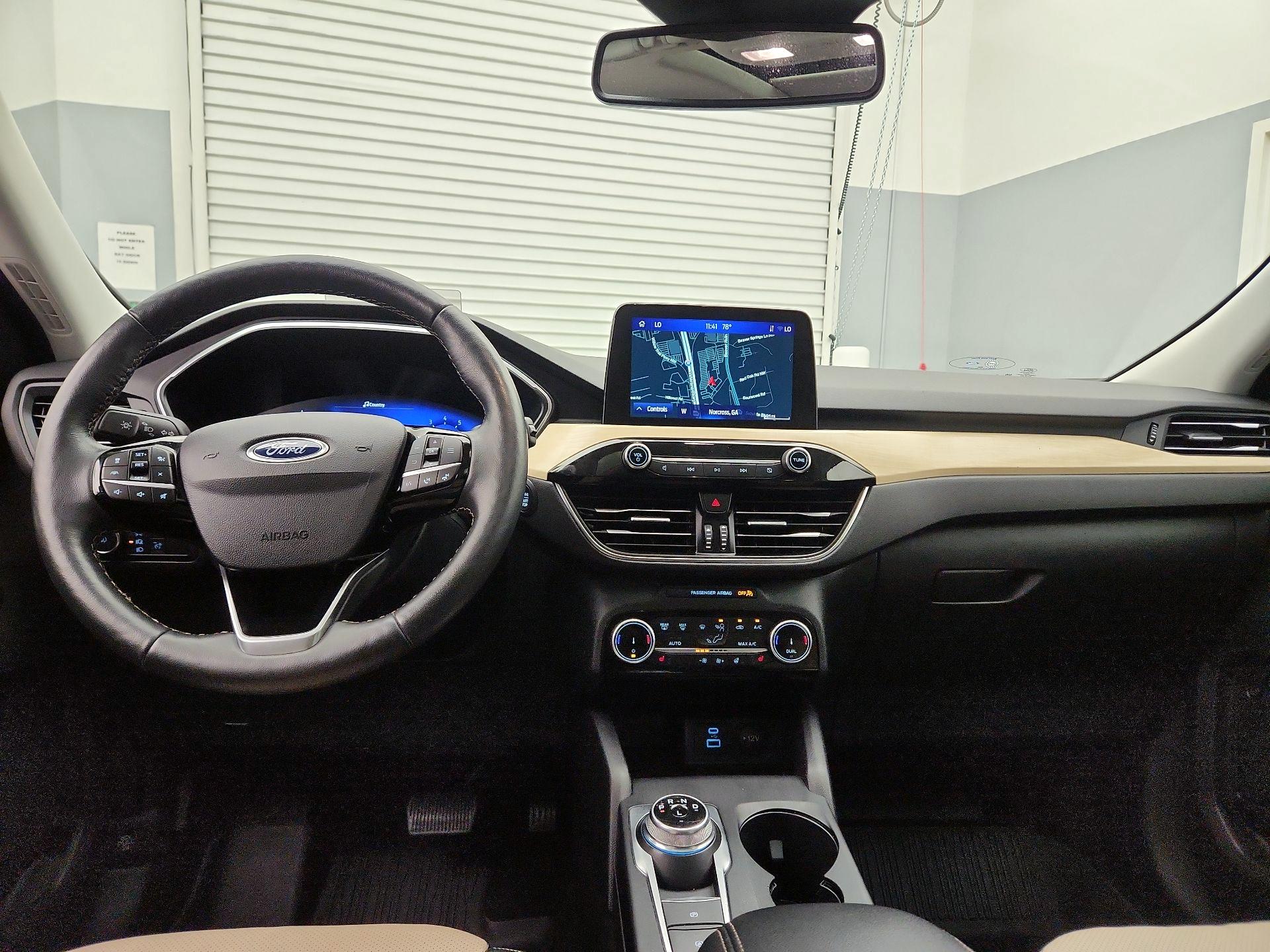 Thumbnail: 2022 Ford Escape - 9