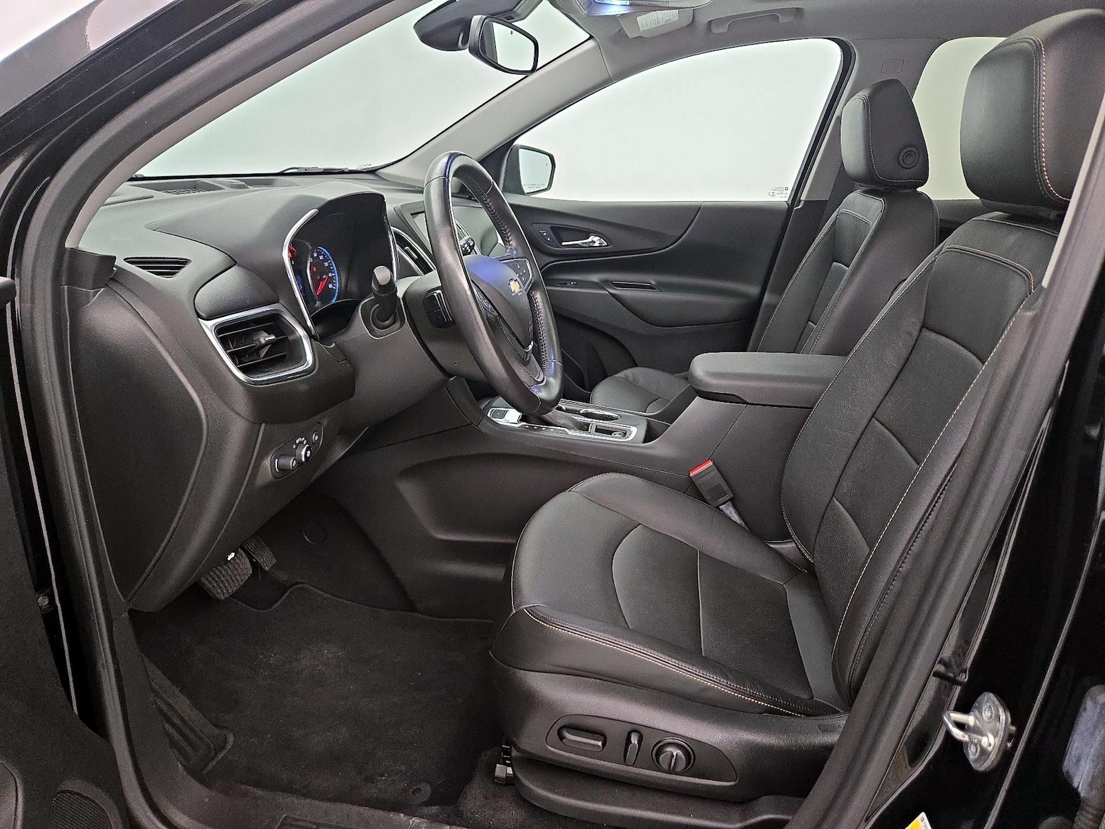 2020 Chevrolet Equinox LT - Photo 12