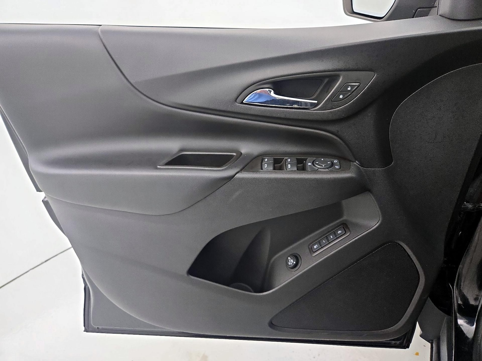 2020 Chevrolet Equinox LT - Photo 13