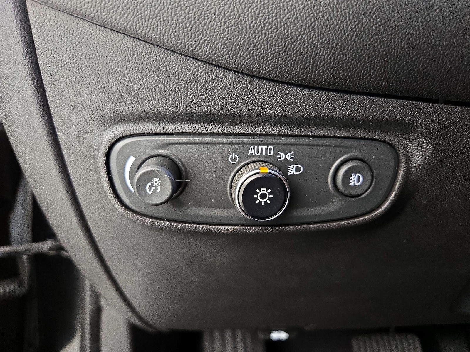 2020 Chevrolet Equinox LT - Photo 14