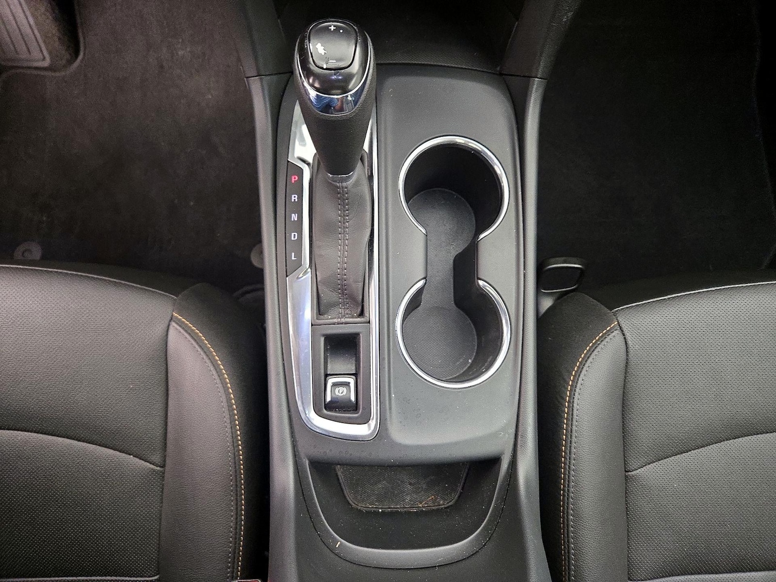 2020 Chevrolet Equinox LT - Photo 18