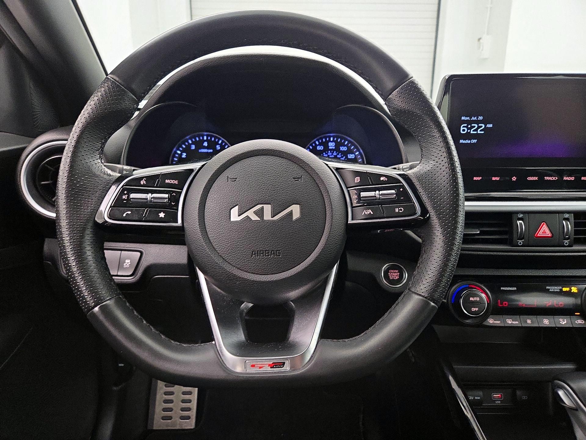 Thumbnail: 2023 Kia Forte - 10